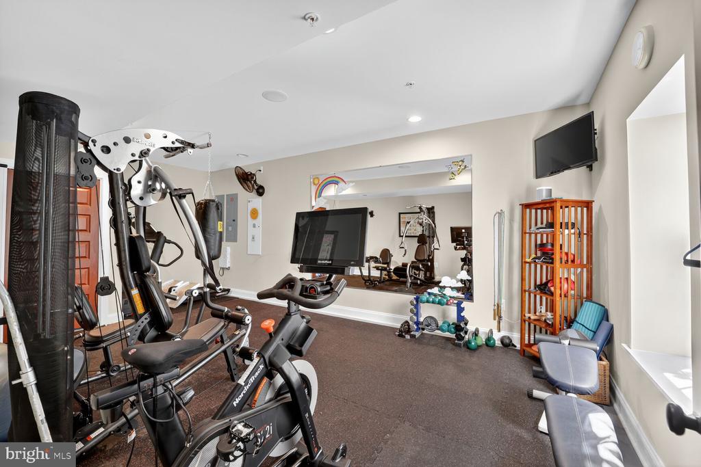 9012 RACE TRACK ROAD