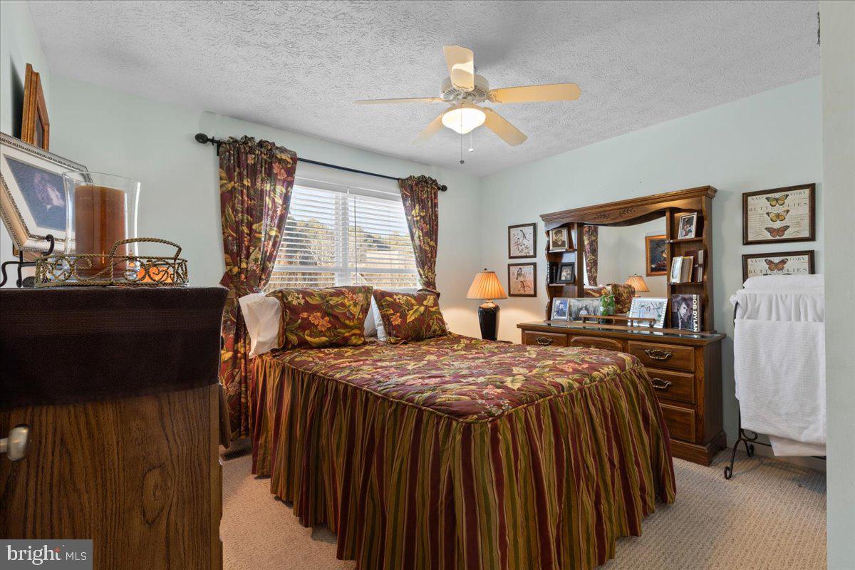 48389 Surfside Dr