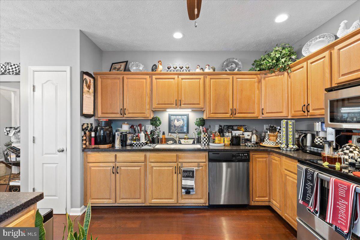 48389 Surfside Dr