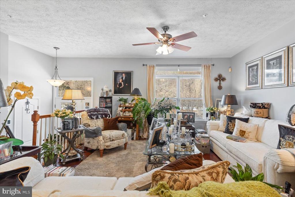 48389 Surfside Dr