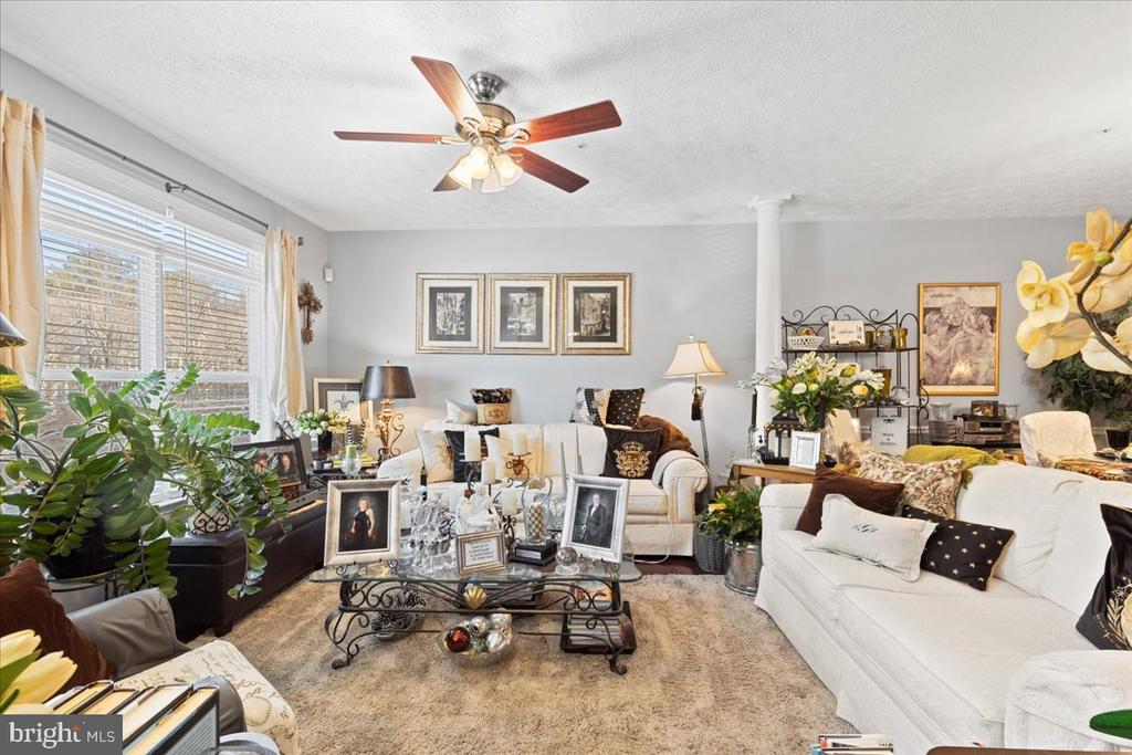 48389 Surfside Dr