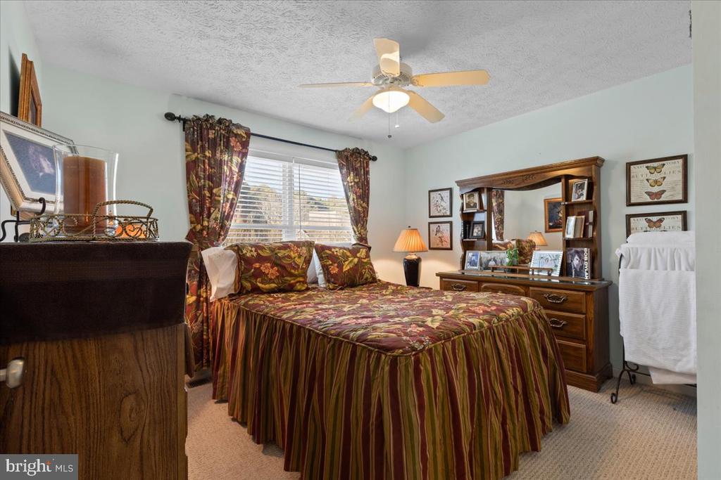 48389 Surfside Dr