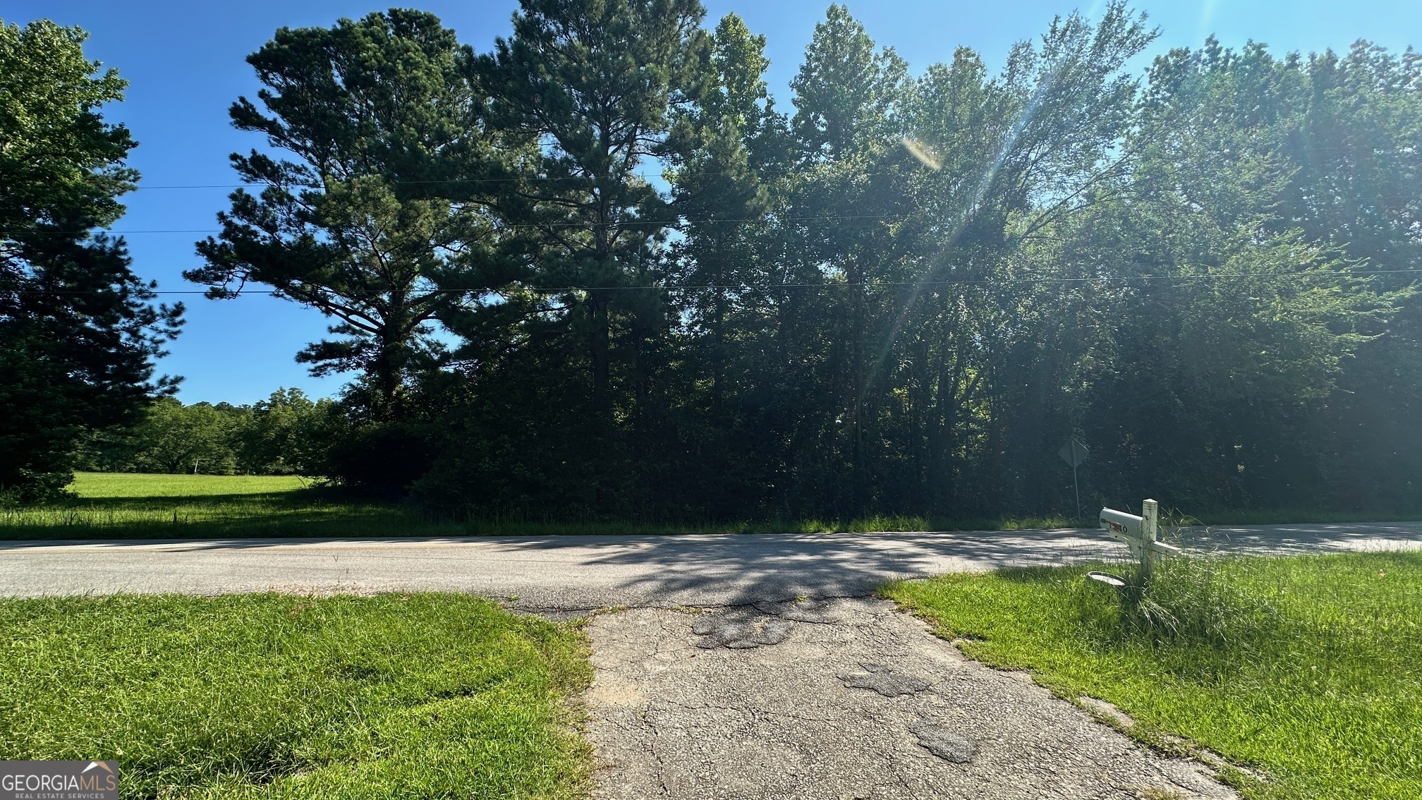 1 Warren Road