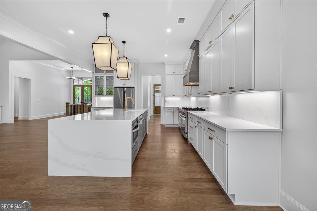 251 East Riverbend Drive