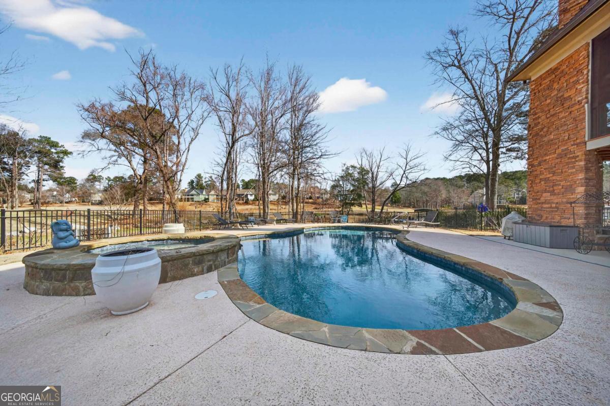 1060 Turnberry Circle