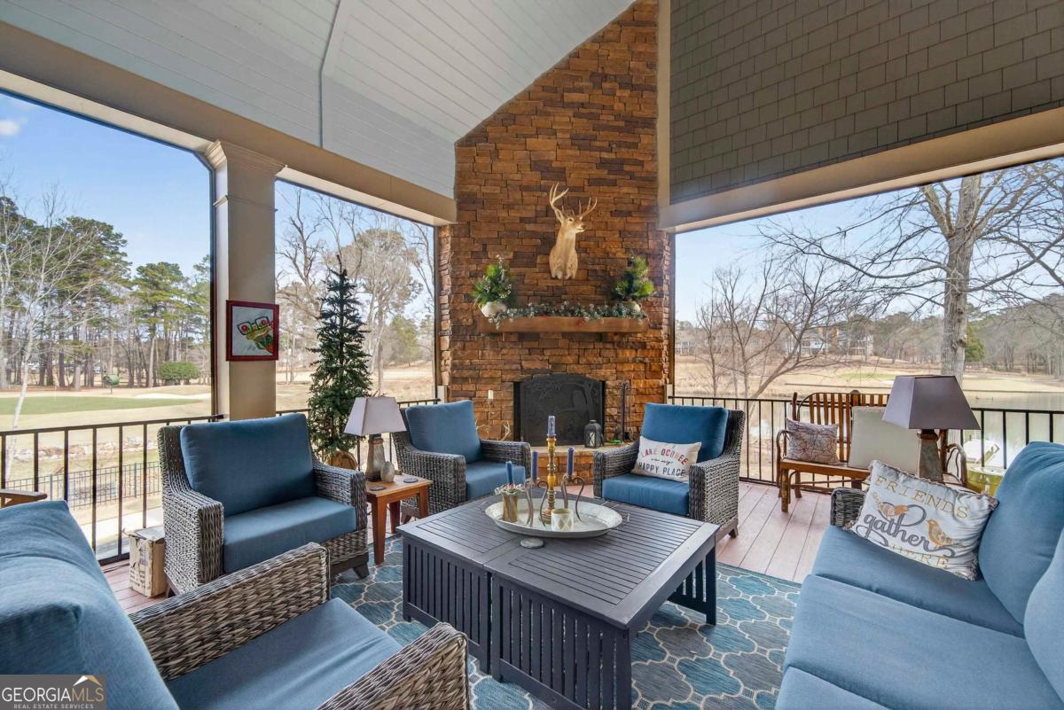 1060 Turnberry Circle