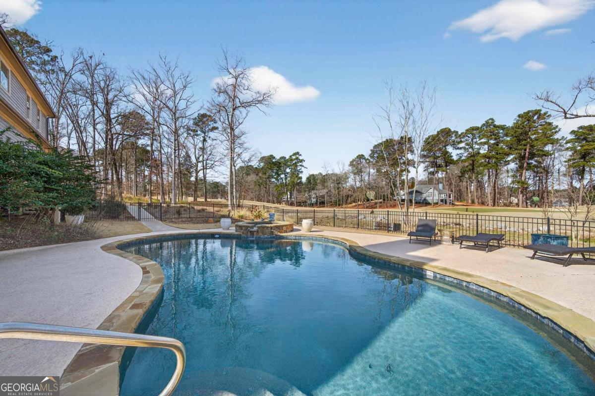 1060 Turnberry Circle