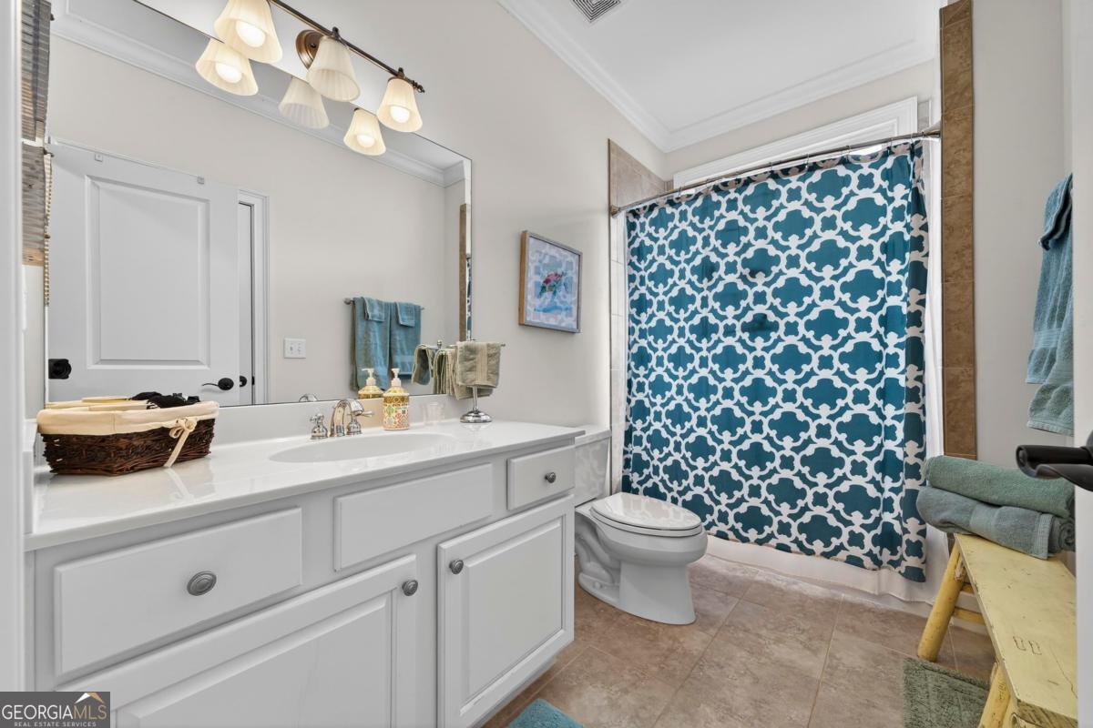 1060 Turnberry Circle