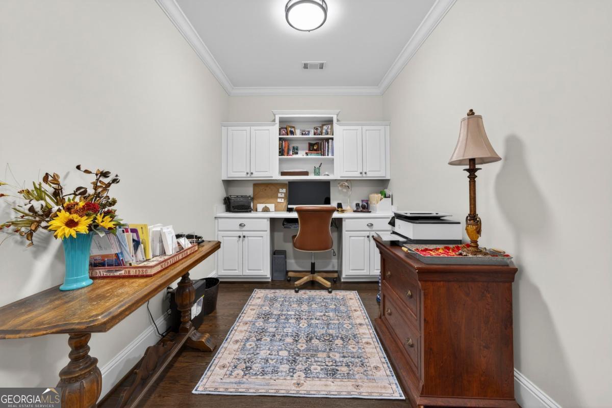 1060 Turnberry Circle