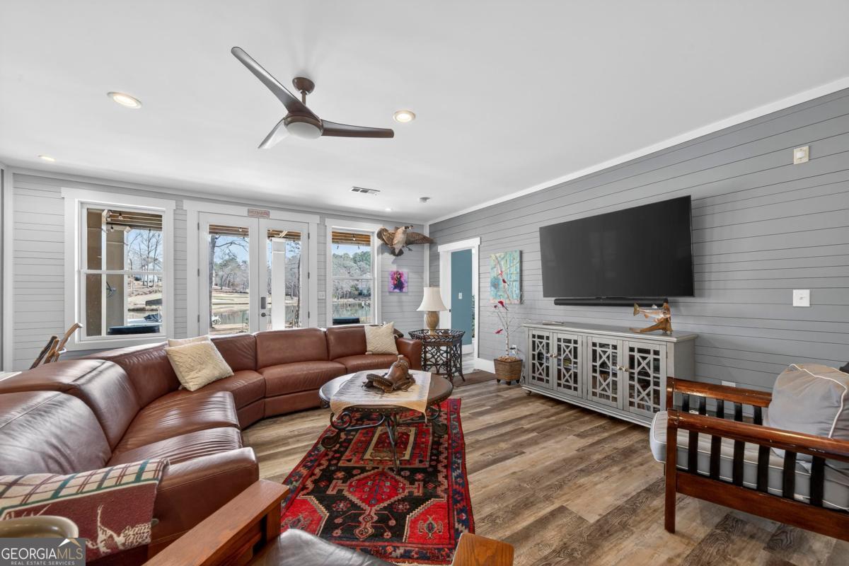 1060 Turnberry Circle