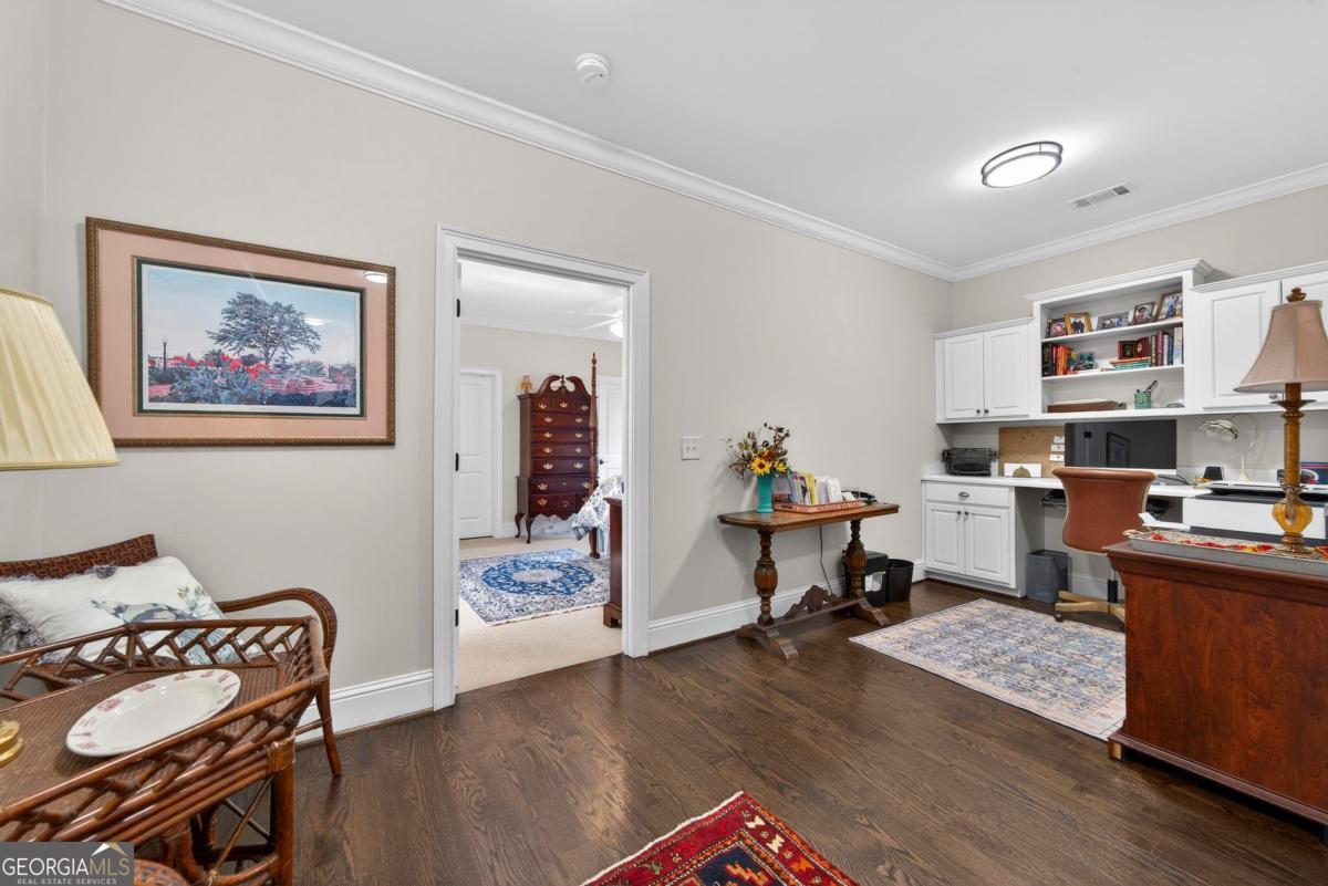 1060 Turnberry Circle