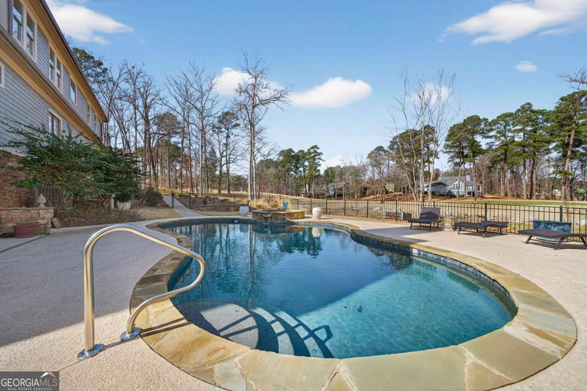 1060 Turnberry Circle