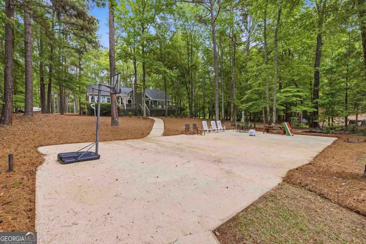 1010 Holmes Drive