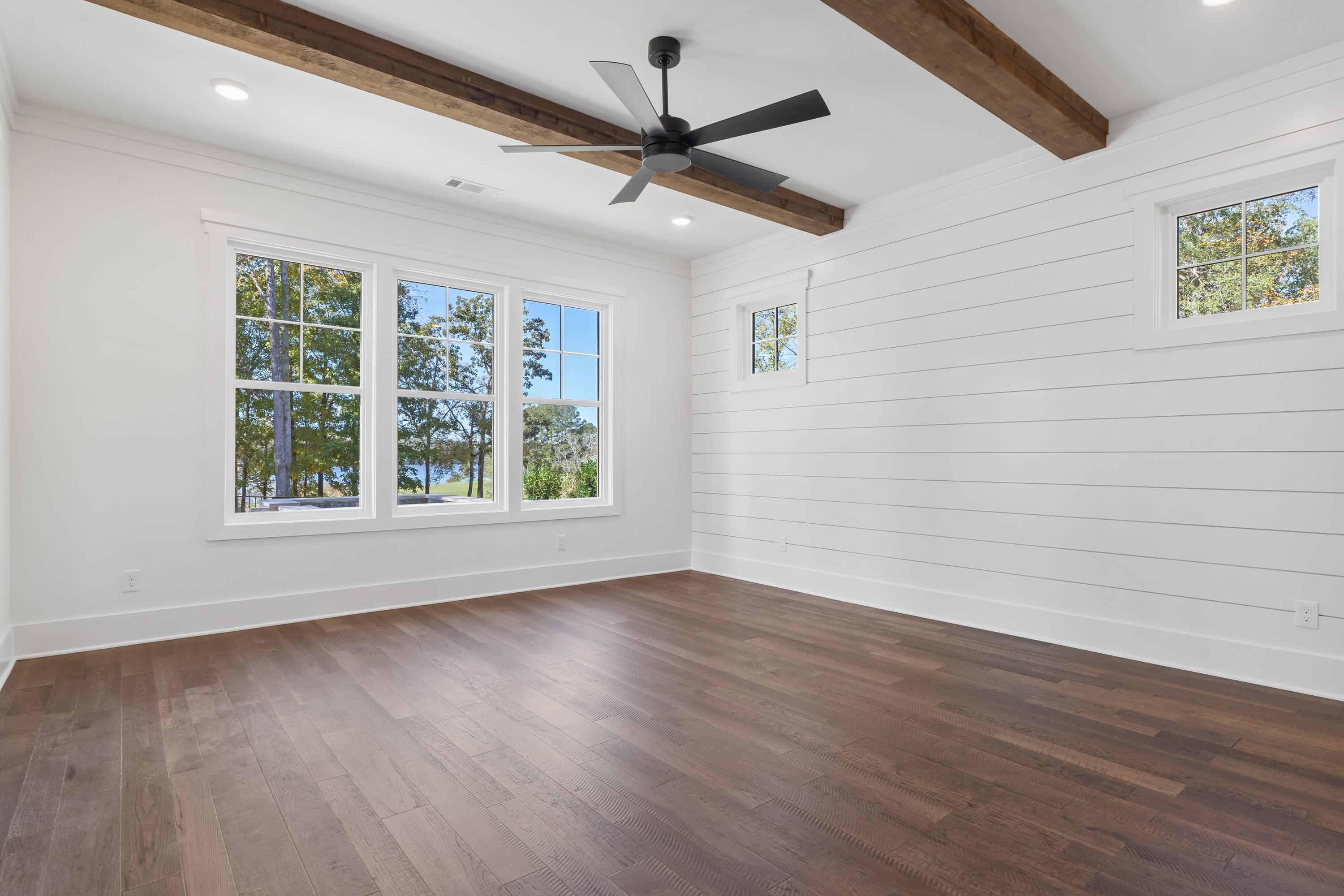 1401 OCONEE HEIGHTS DRIVE