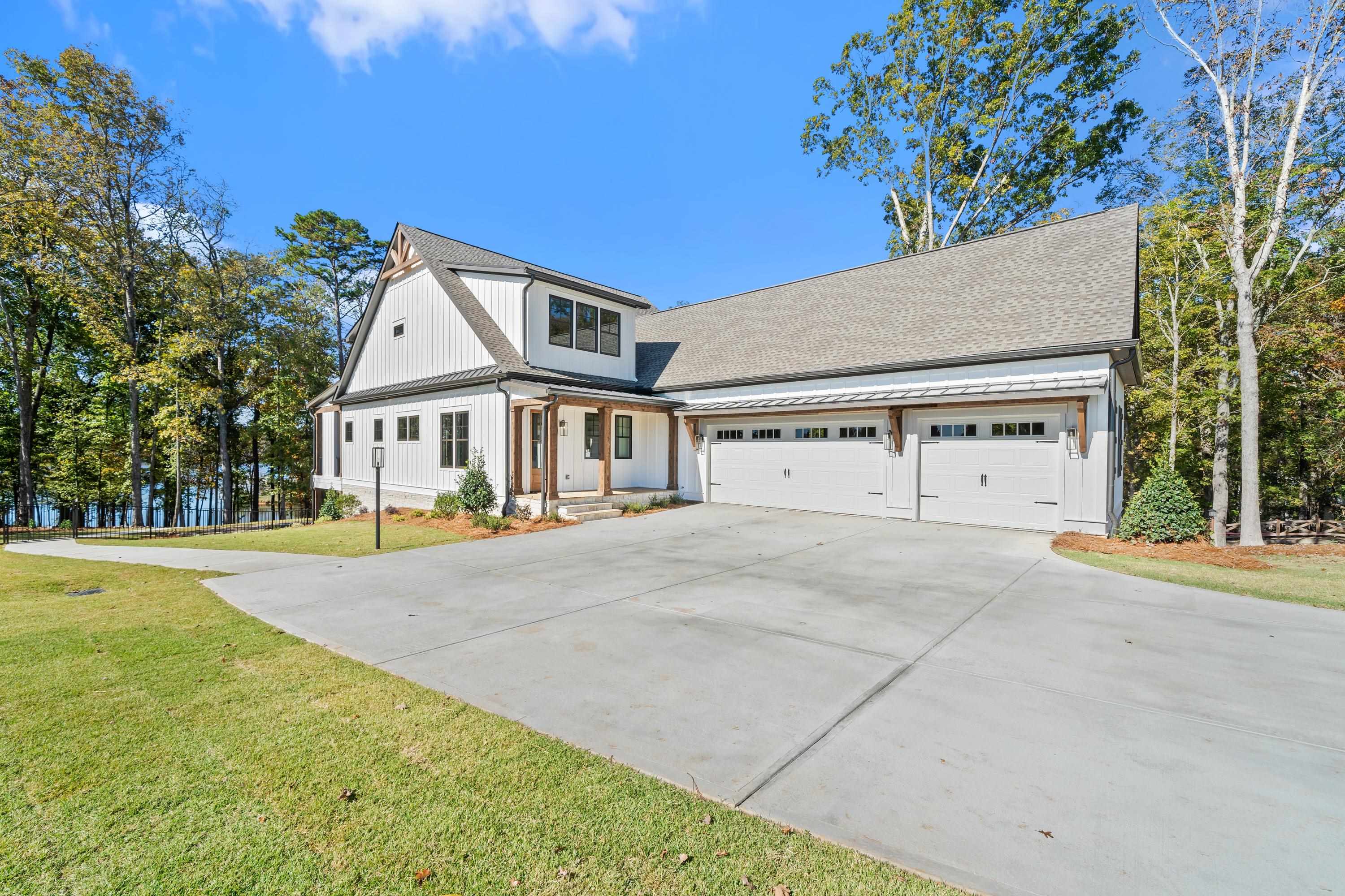 1401 OCONEE HEIGHTS DRIVE