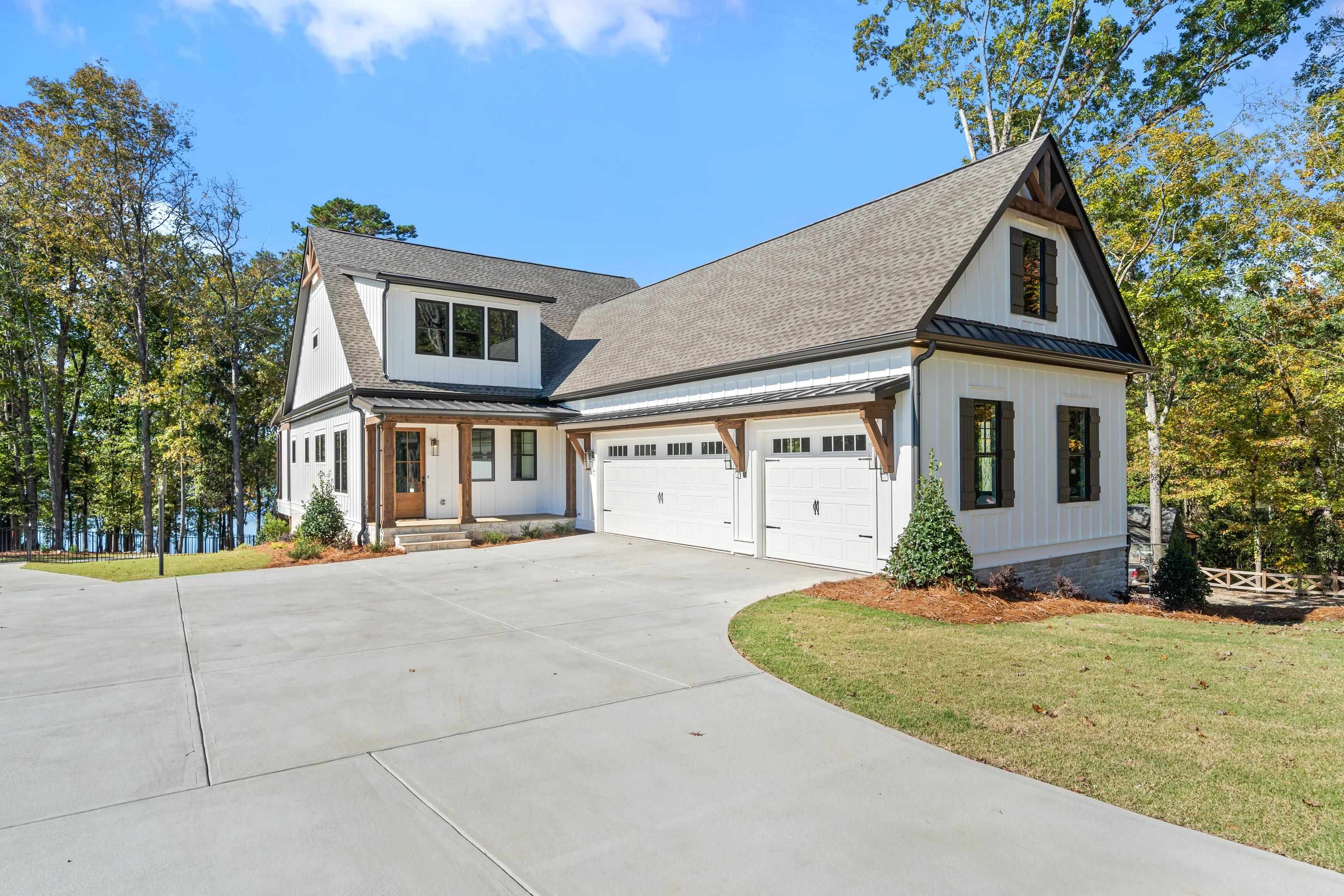 1401 OCONEE HEIGHTS DRIVE