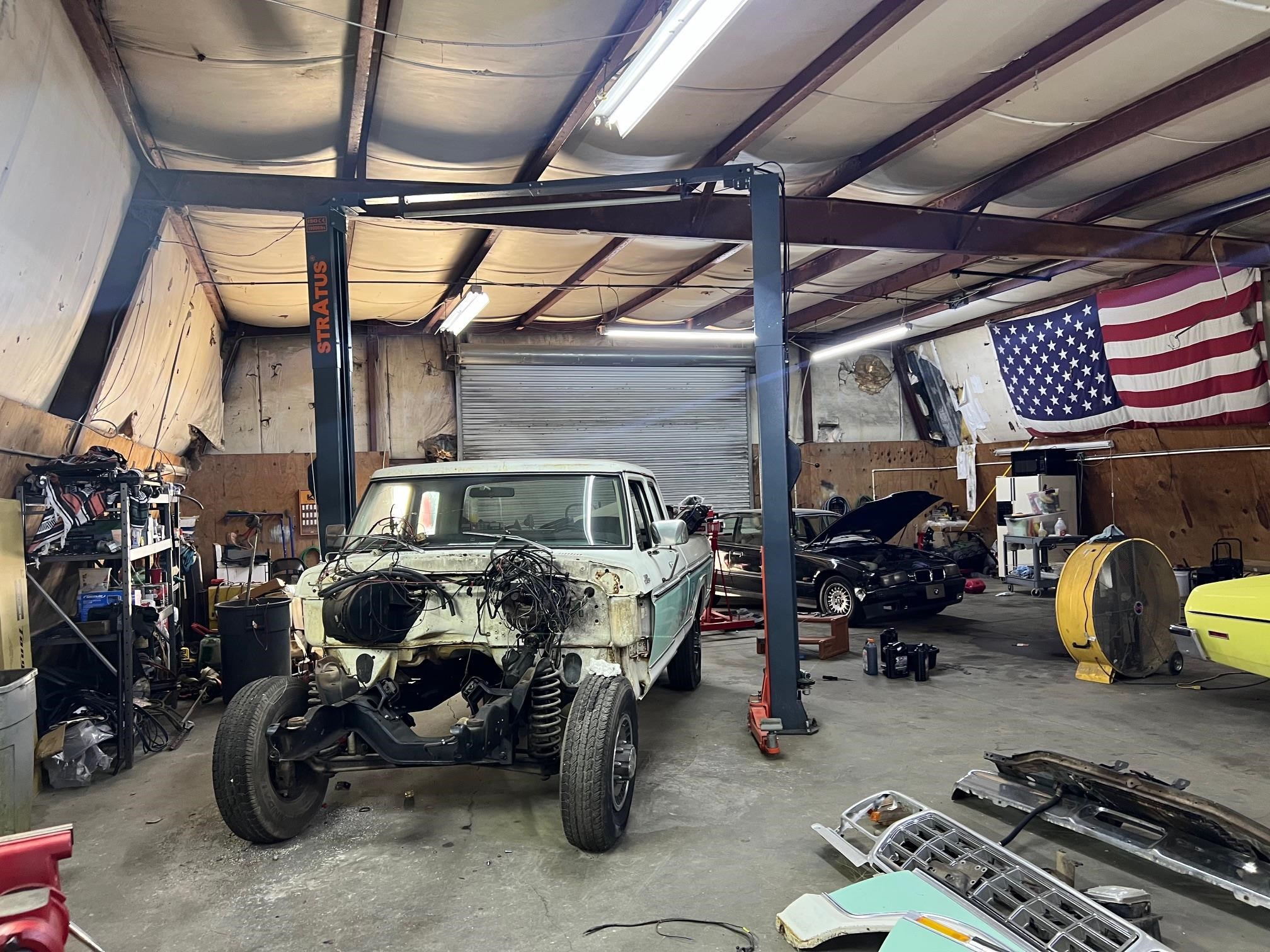 121 COLEMAN BOULEVARD