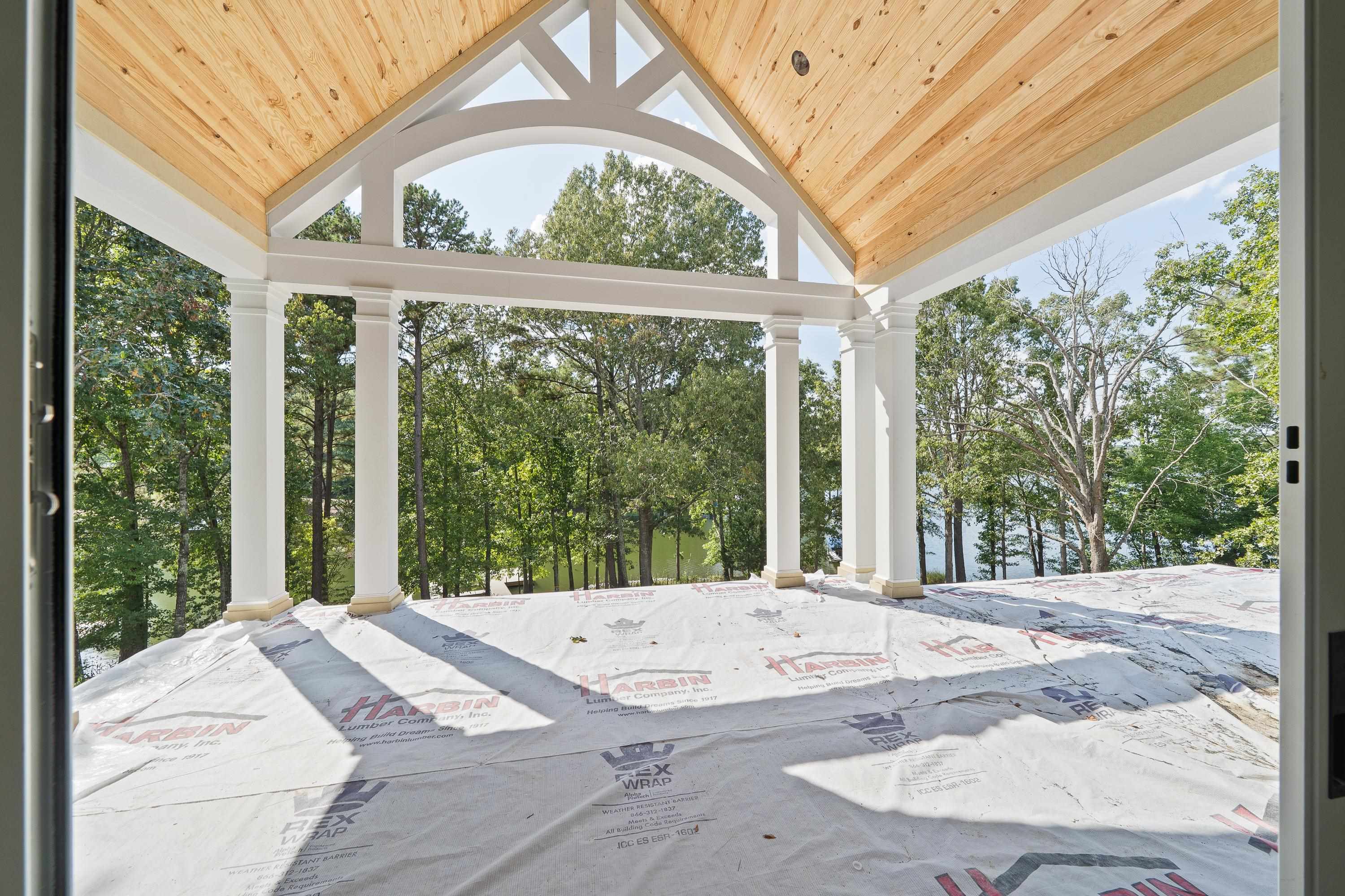 251 EAST RIVERBEND DRIVE