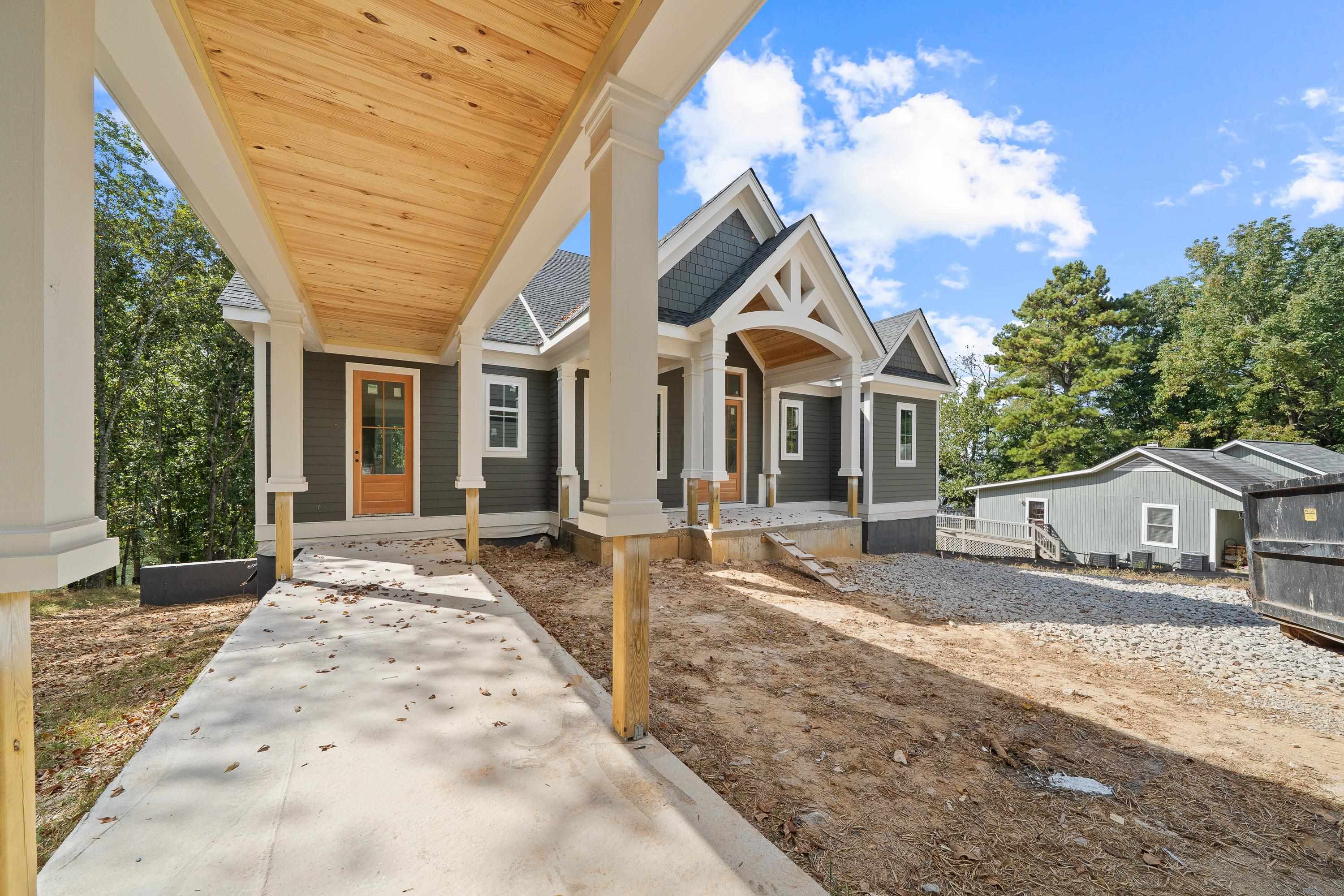 251 EAST RIVERBEND DRIVE