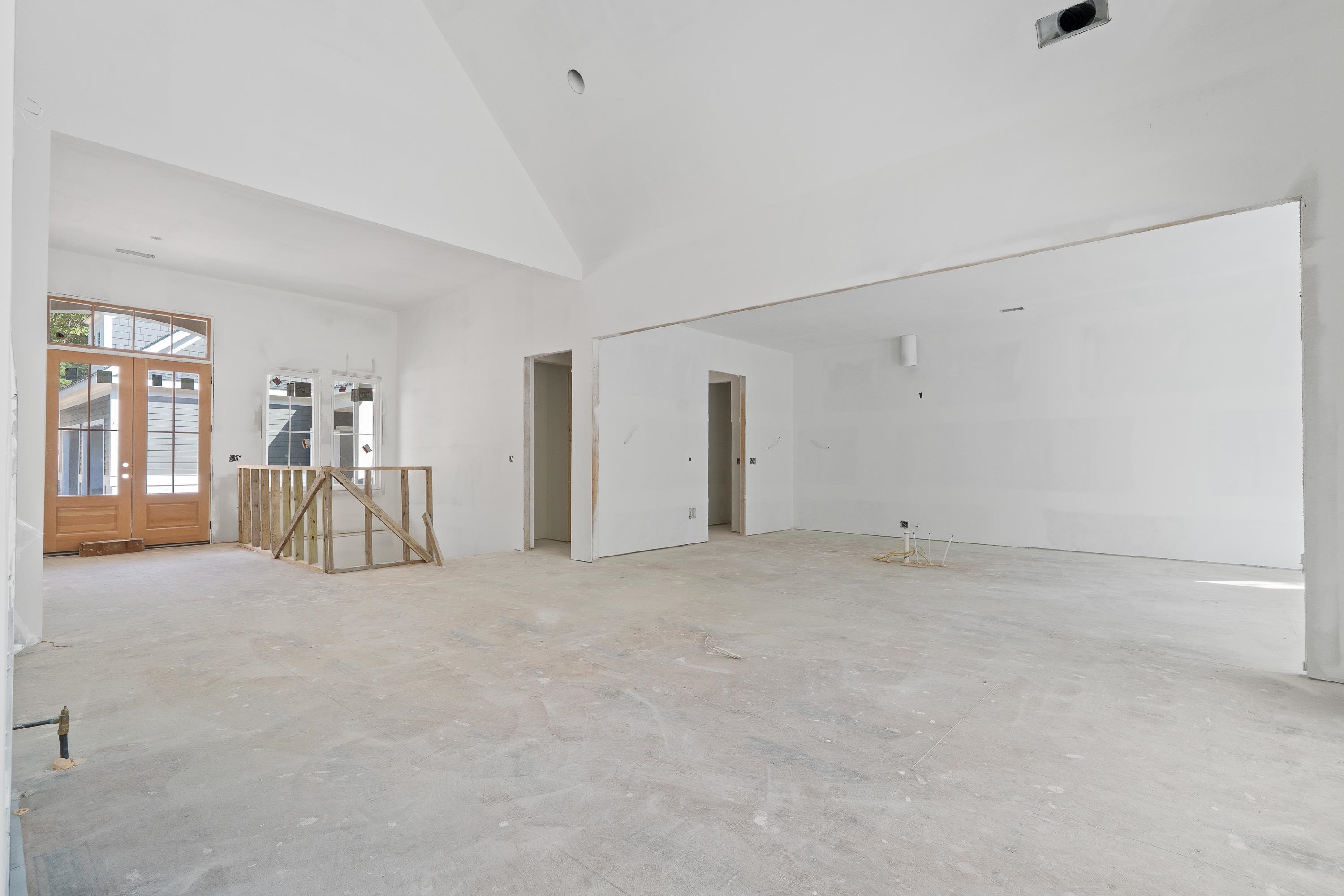 251 EAST RIVERBEND DRIVE