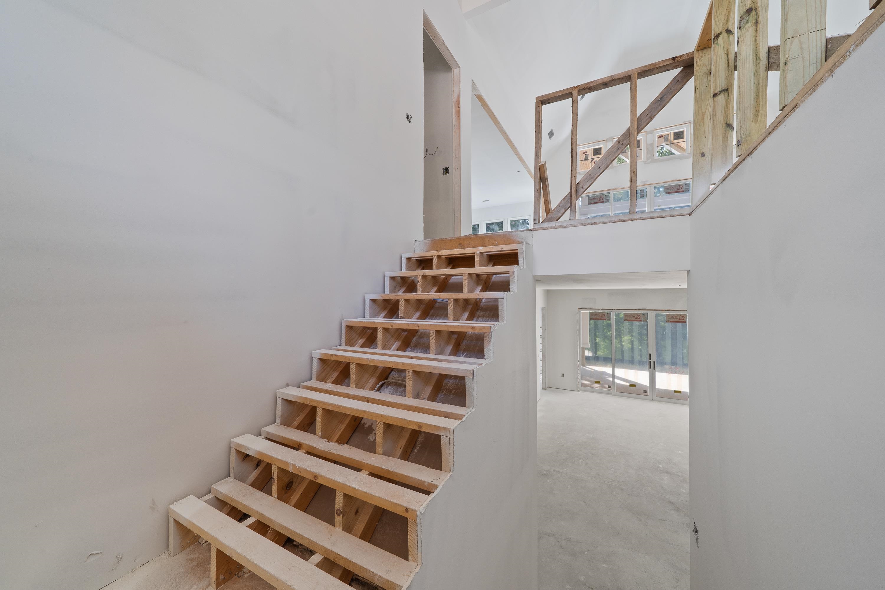 251 EAST RIVERBEND DRIVE