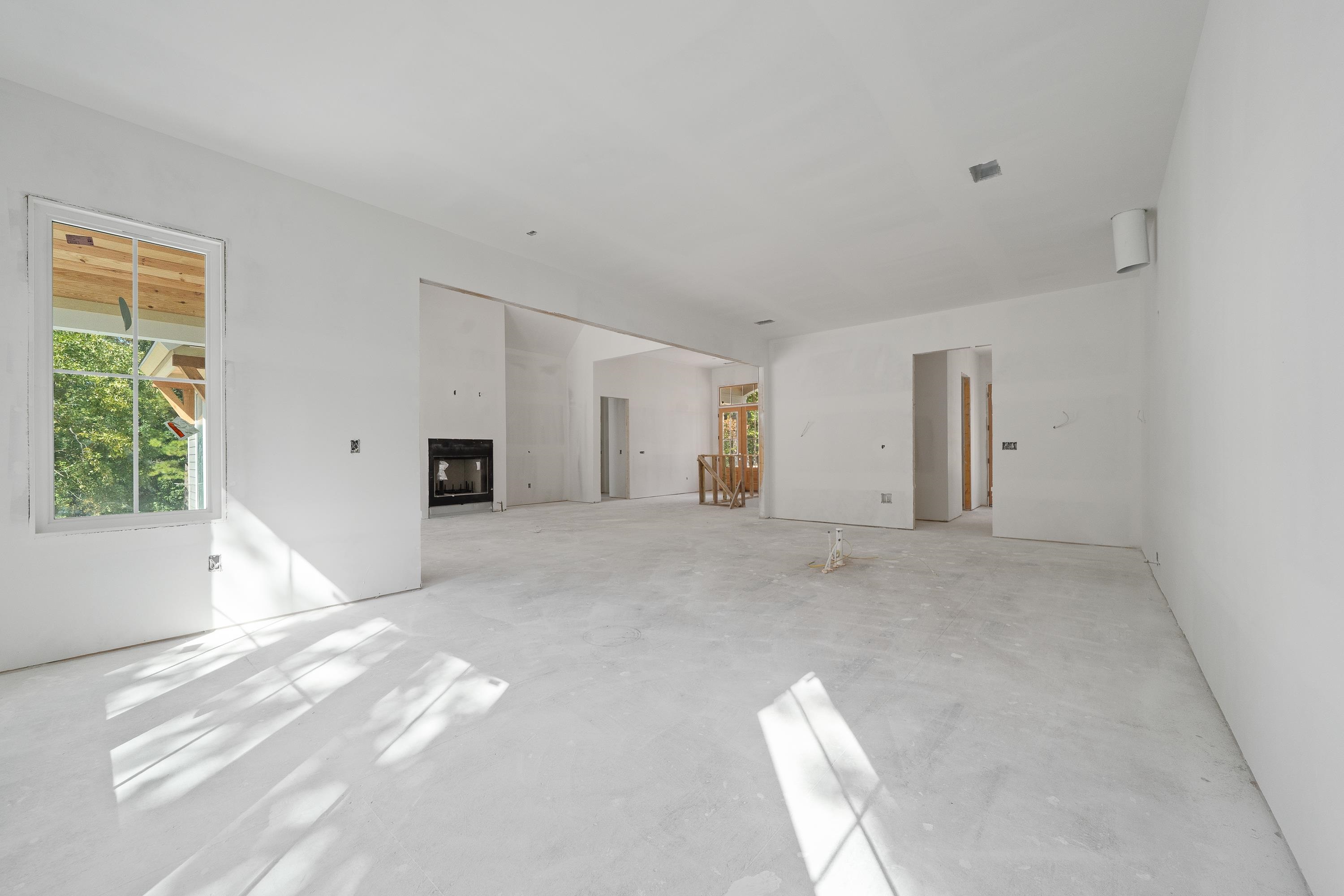 251 EAST RIVERBEND DRIVE