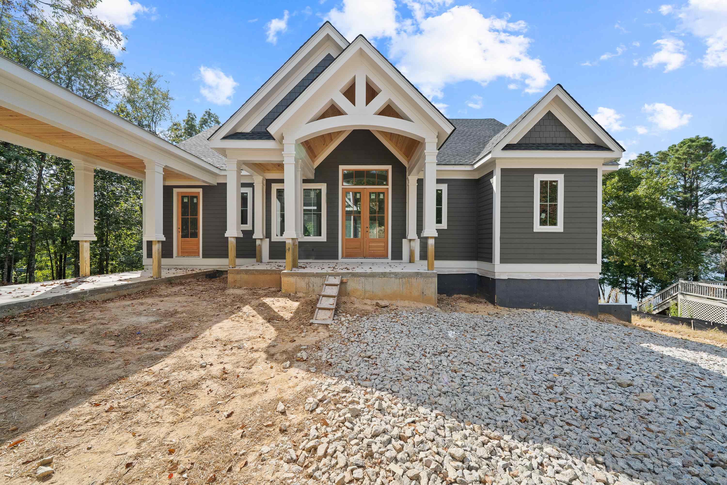 251 EAST RIVERBEND DRIVE