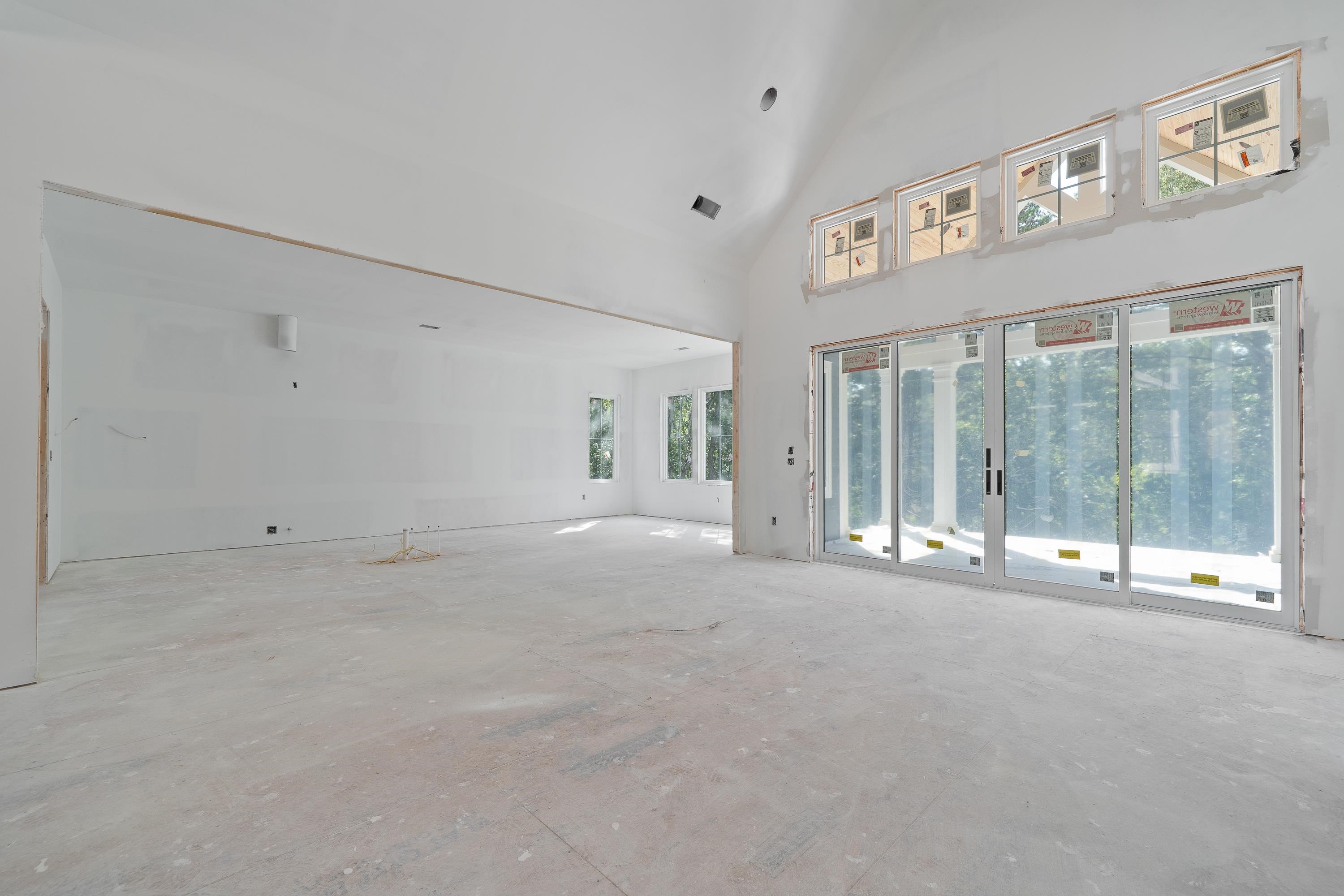 251 EAST RIVERBEND DRIVE