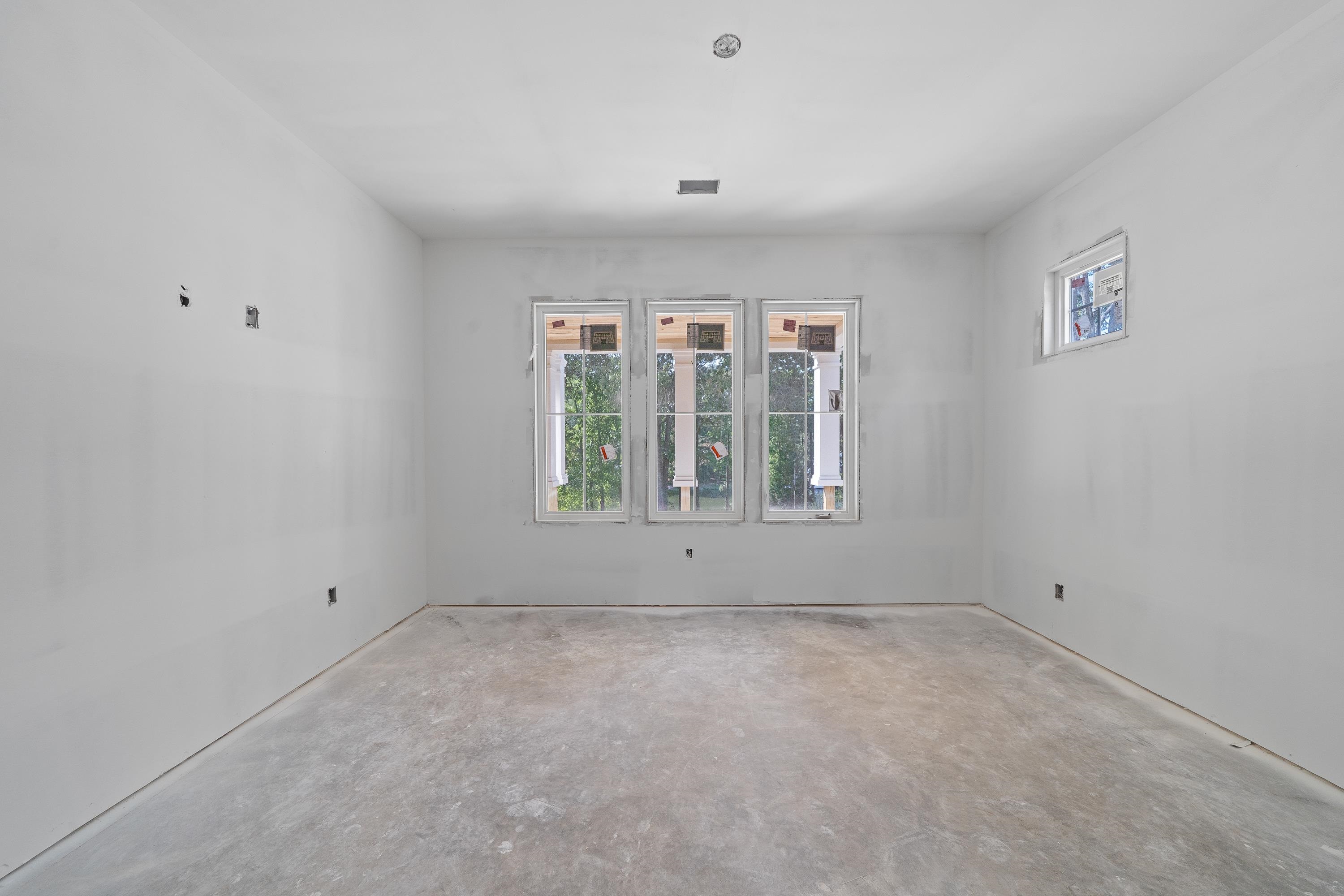 251 EAST RIVERBEND DRIVE