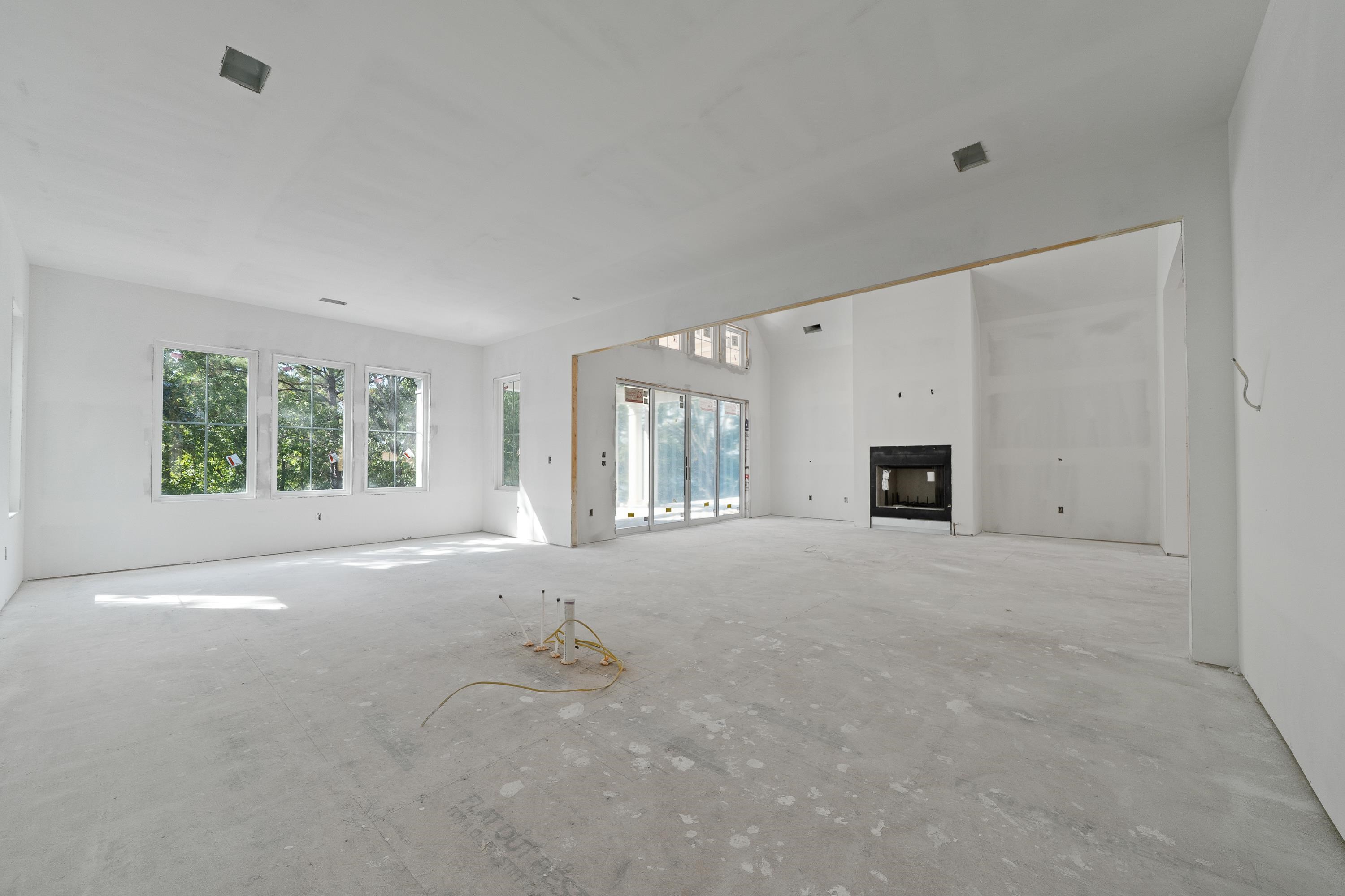 251 EAST RIVERBEND DRIVE