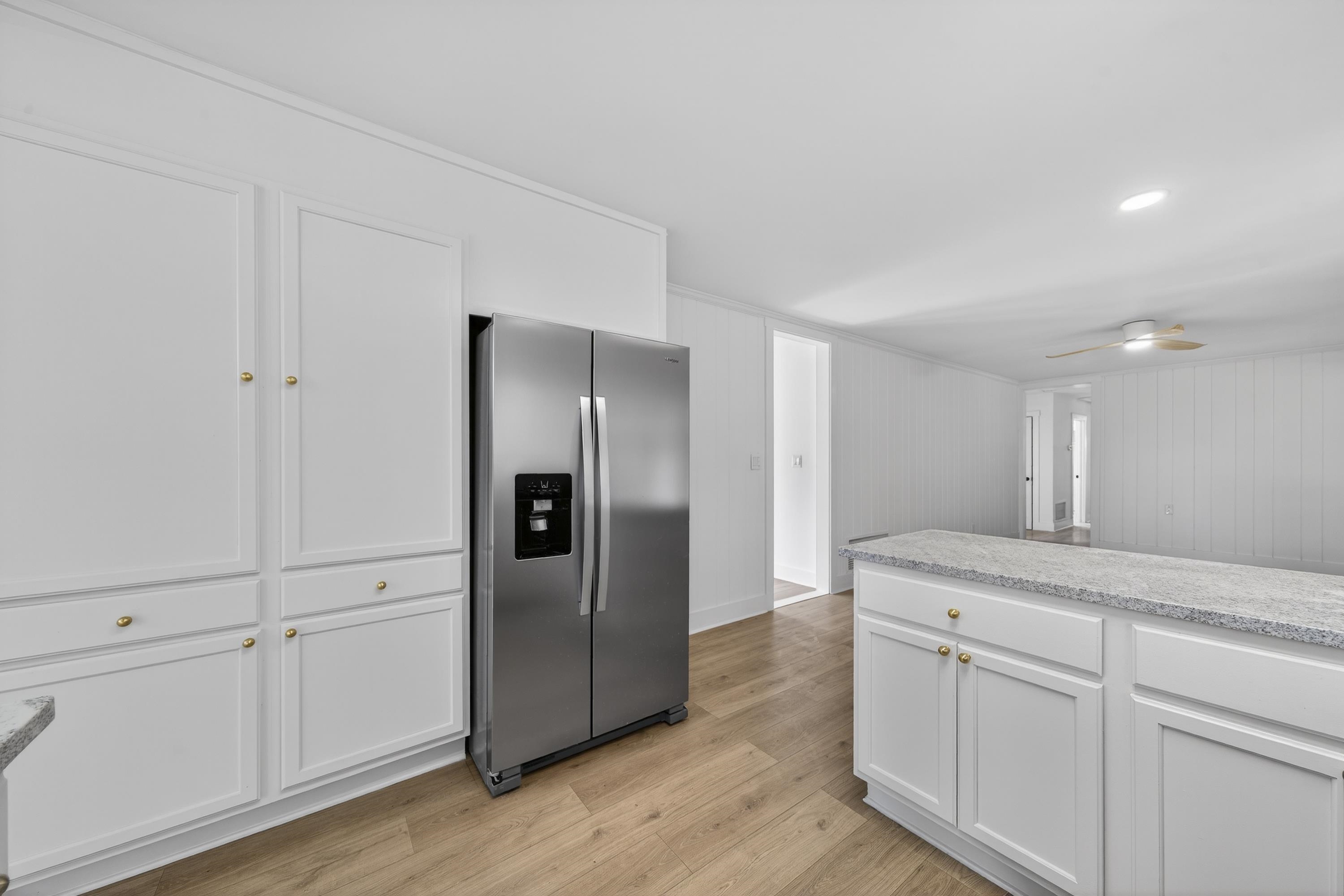 301 CRESTVIEW DRIVE