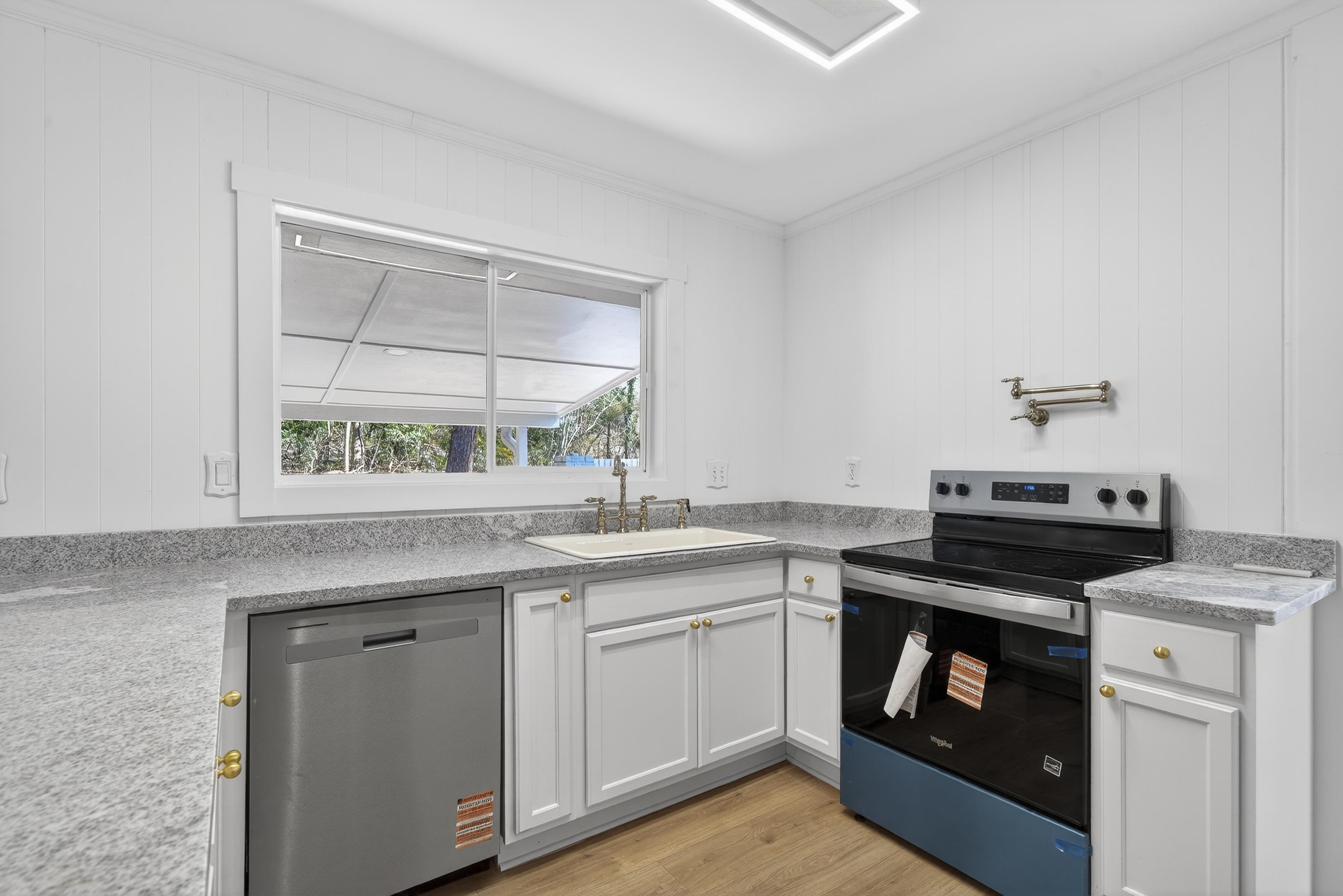 301 CRESTVIEW DRIVE