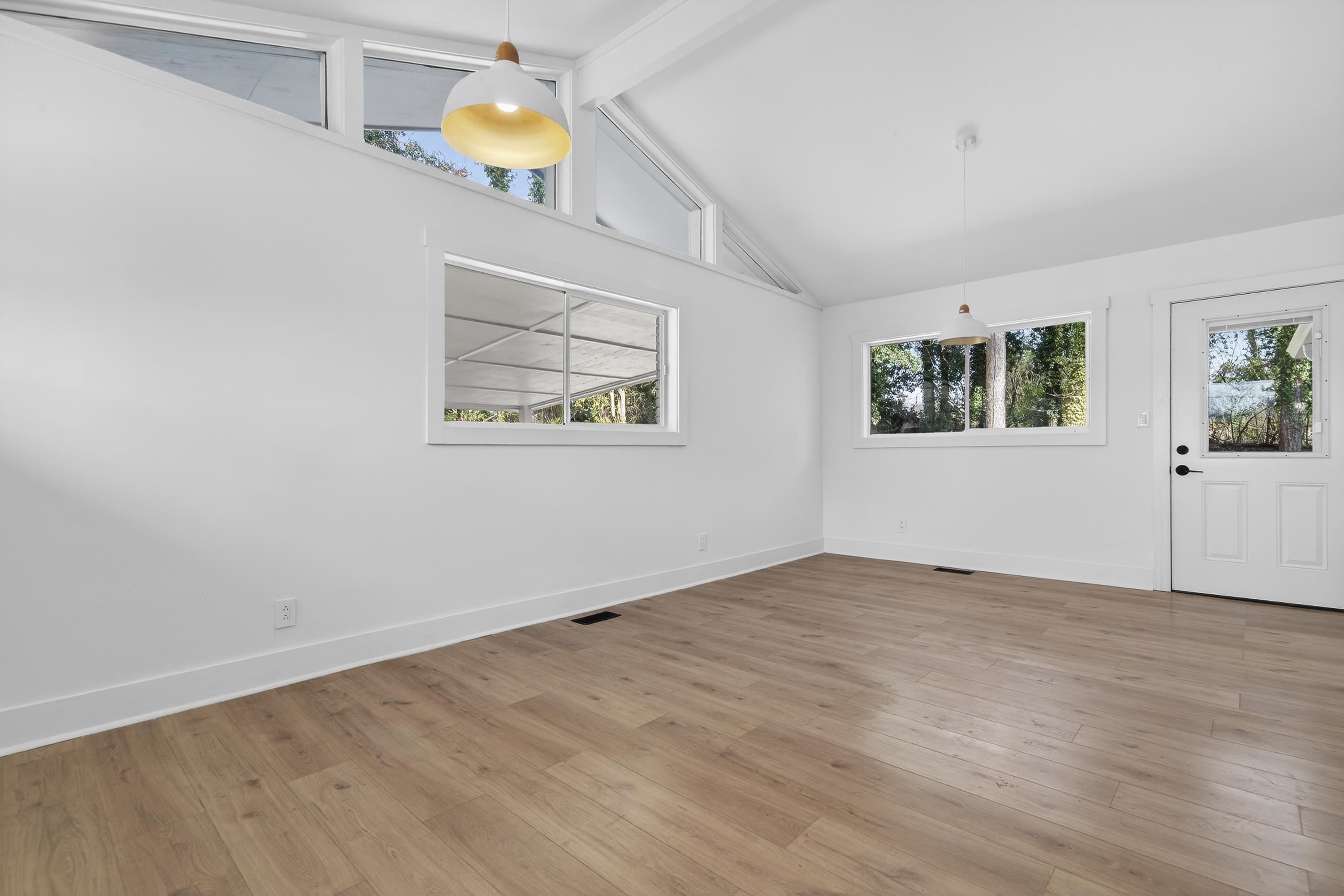 301 CRESTVIEW DRIVE