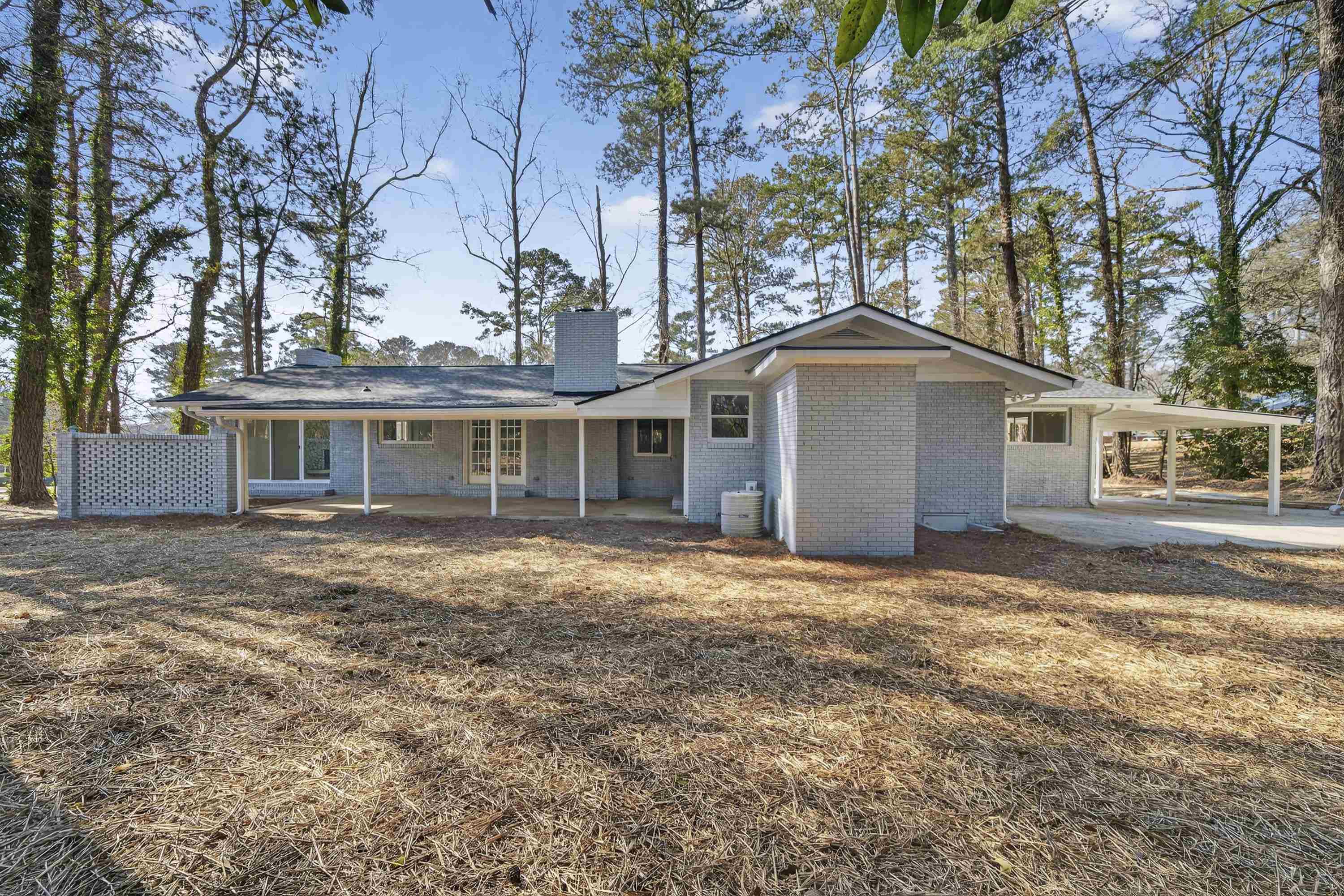 301 CRESTVIEW DRIVE