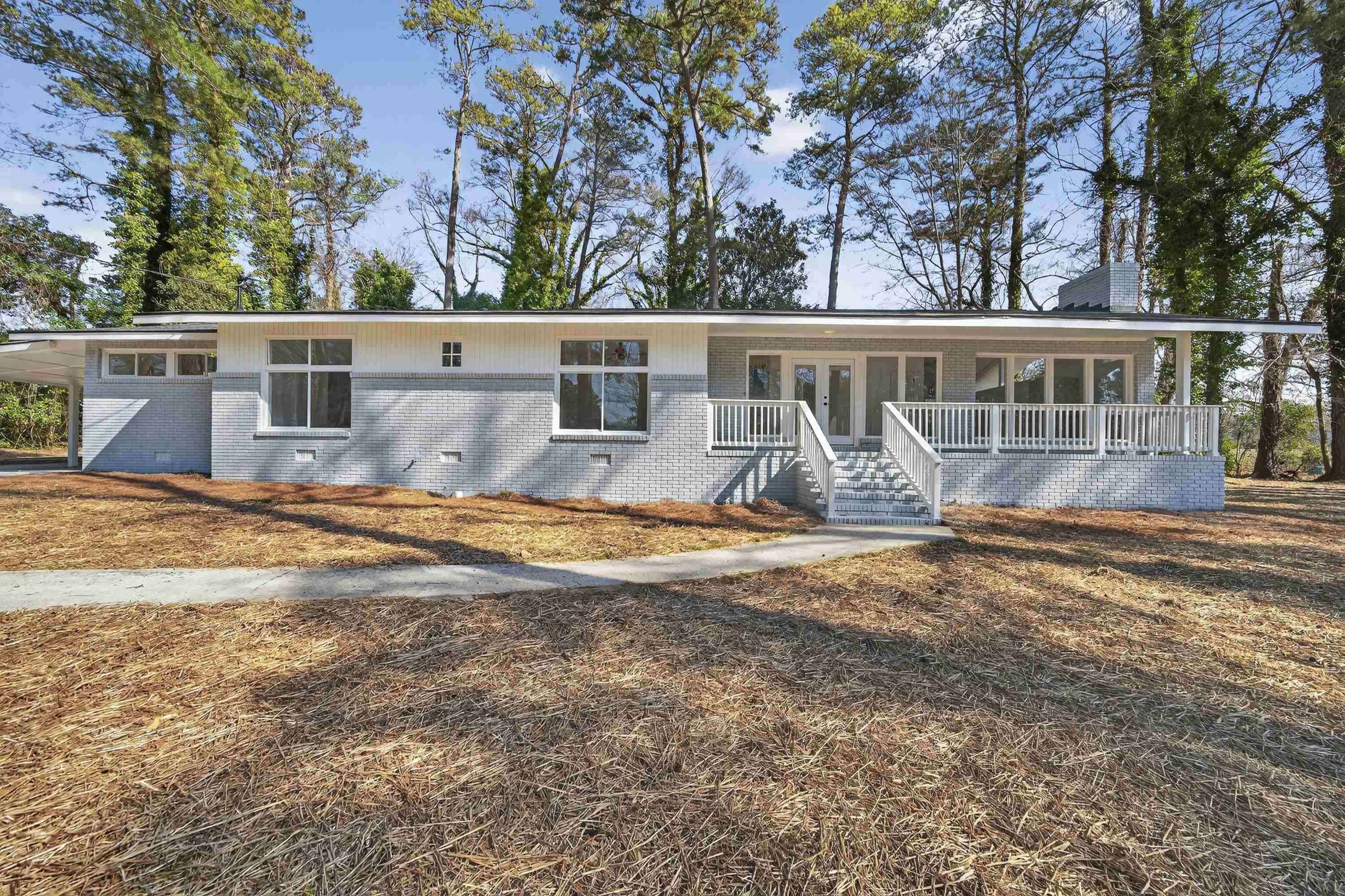 301 CRESTVIEW DRIVE