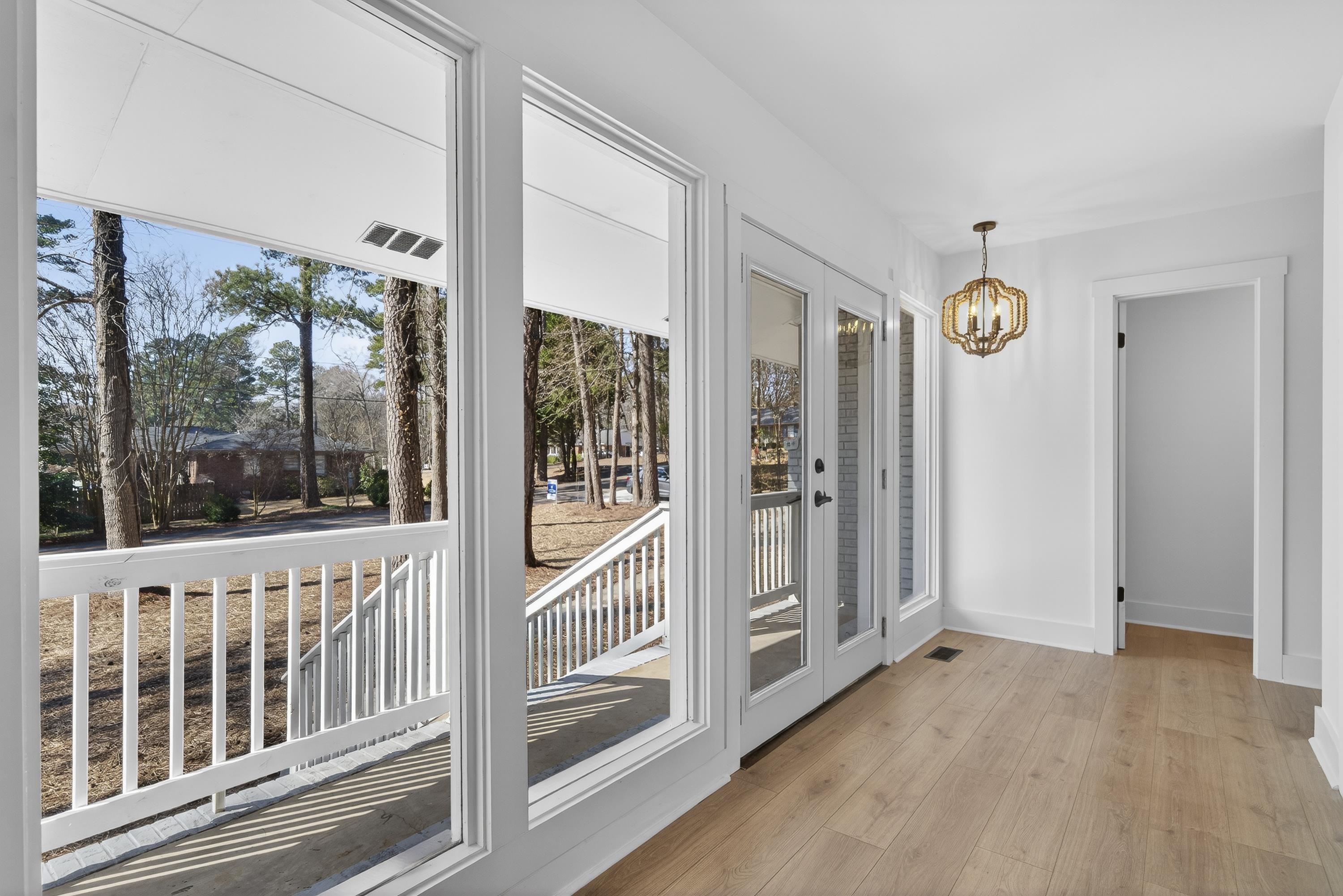 301 CRESTVIEW DRIVE