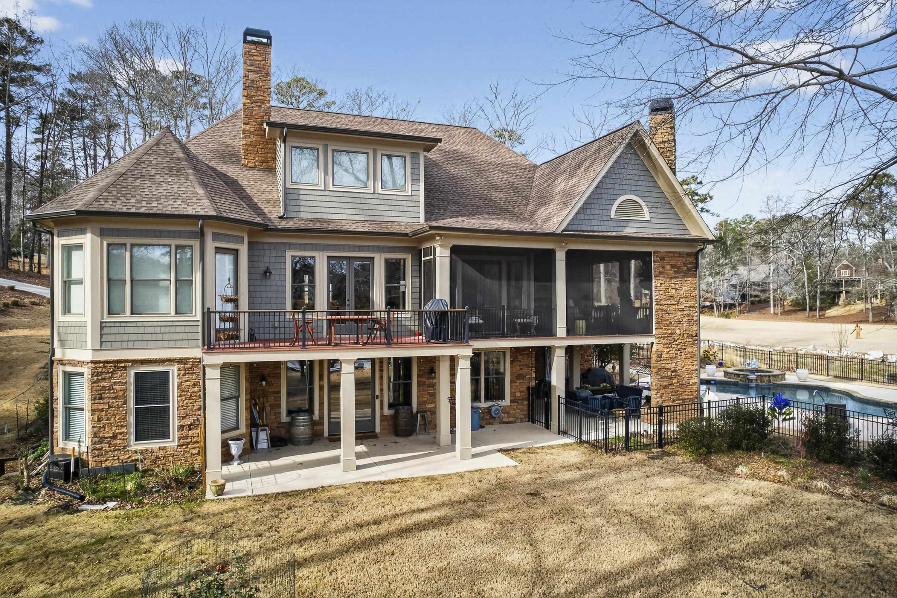 1060 TURNBERRY CIRCLE