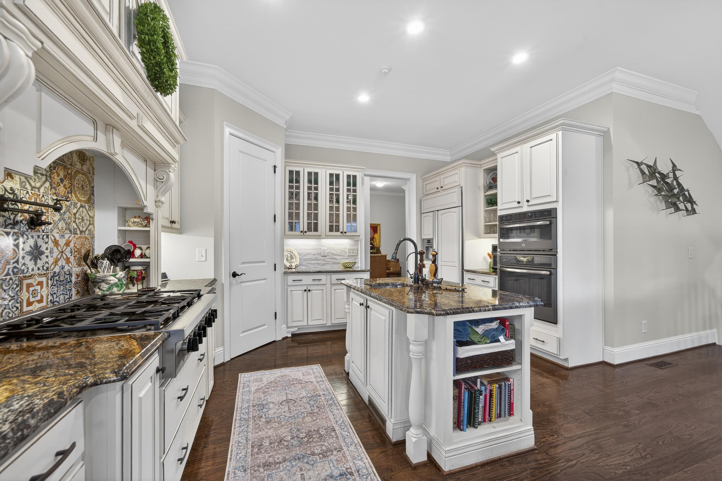 1060 TURNBERRY CIRCLE