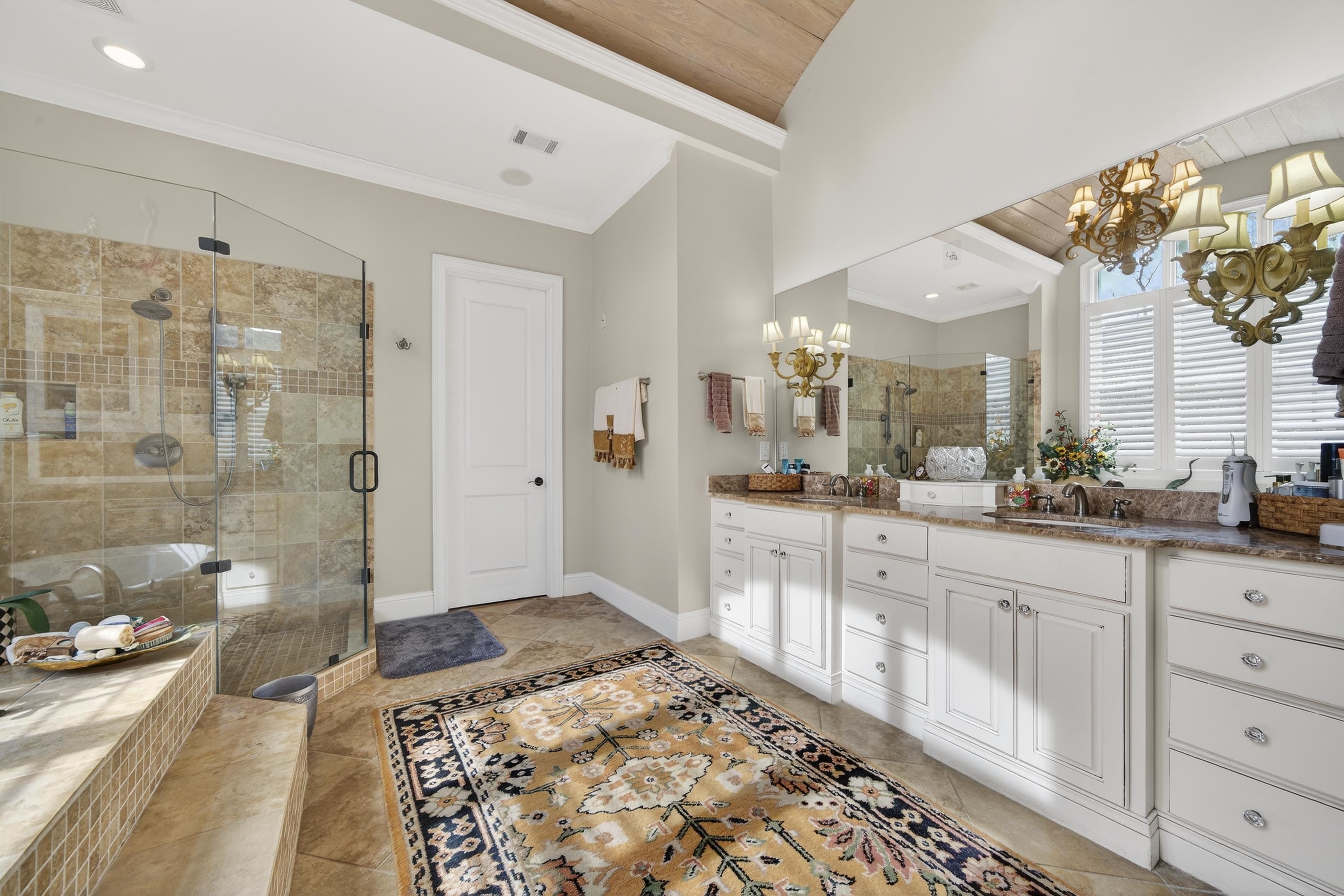 1060 TURNBERRY CIRCLE