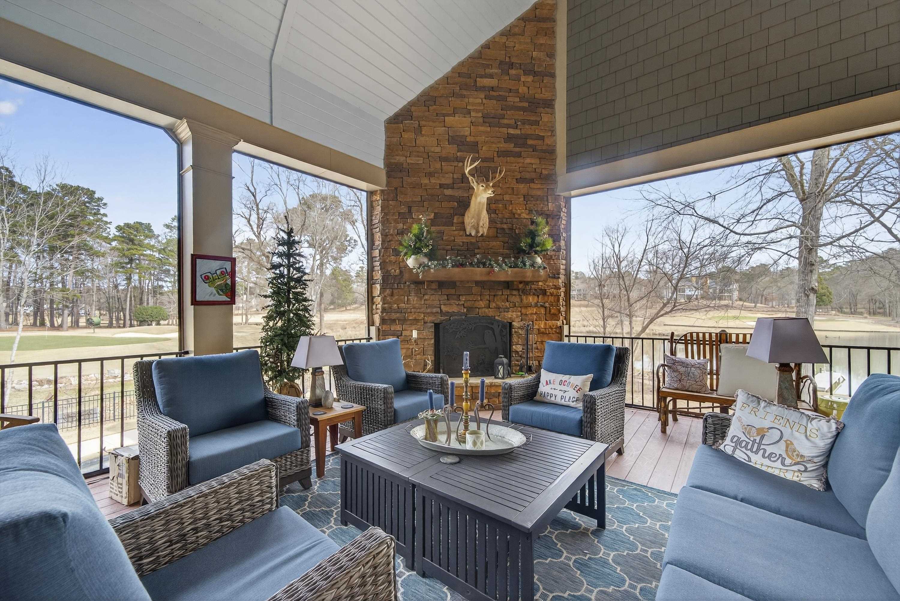 1060 TURNBERRY CIRCLE