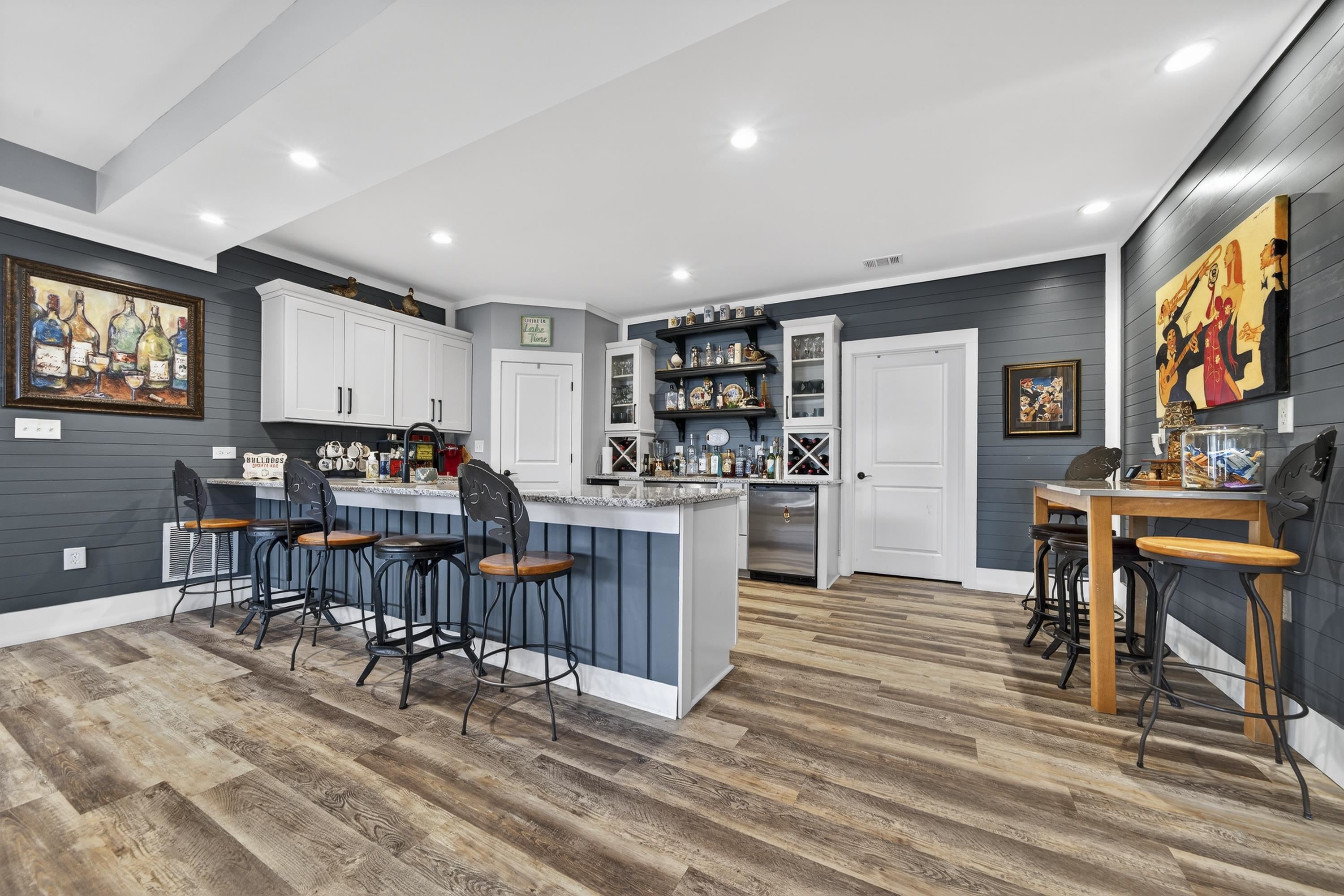 1060 TURNBERRY CIRCLE