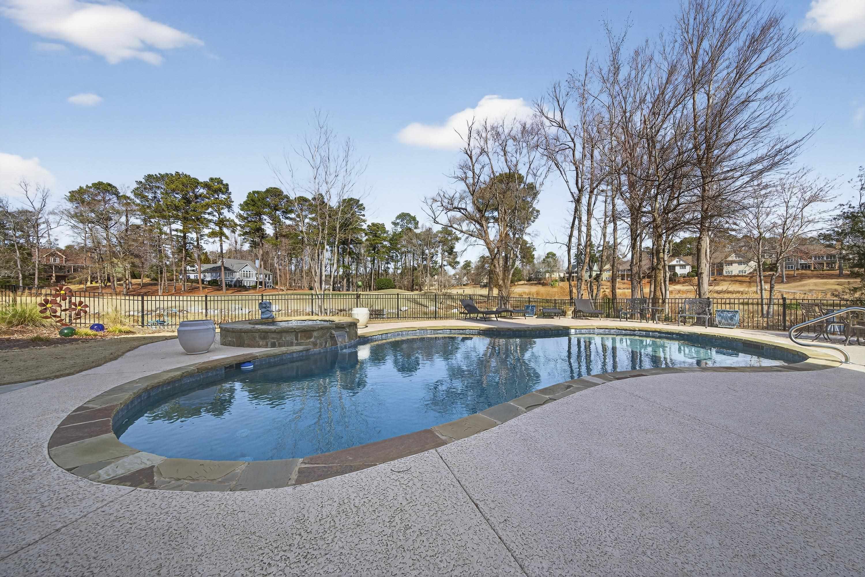 1060 TURNBERRY CIRCLE