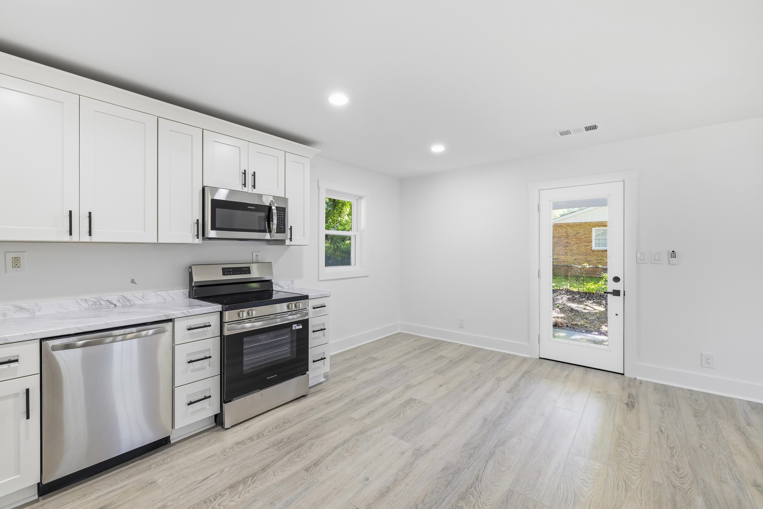 112 SUNNYDALE DR