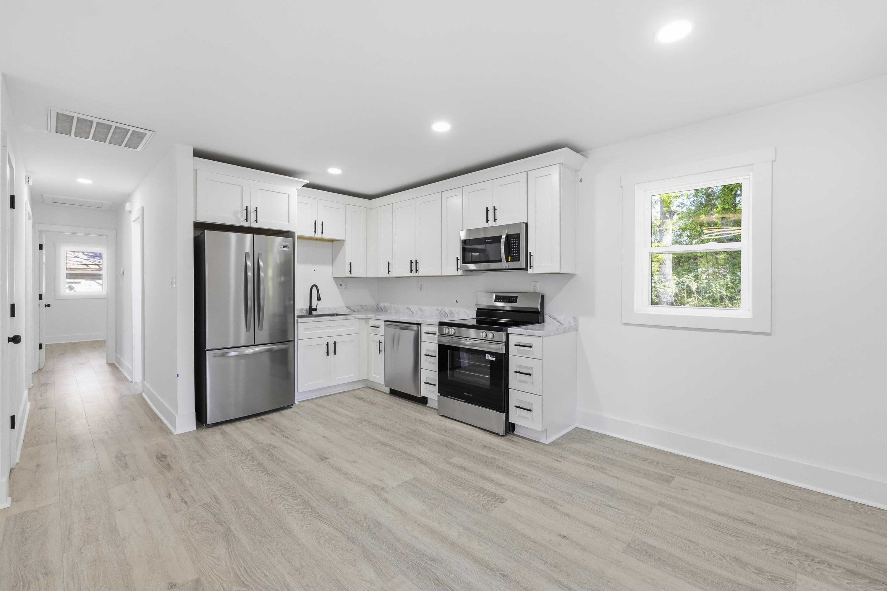 112 SUNNYDALE DR