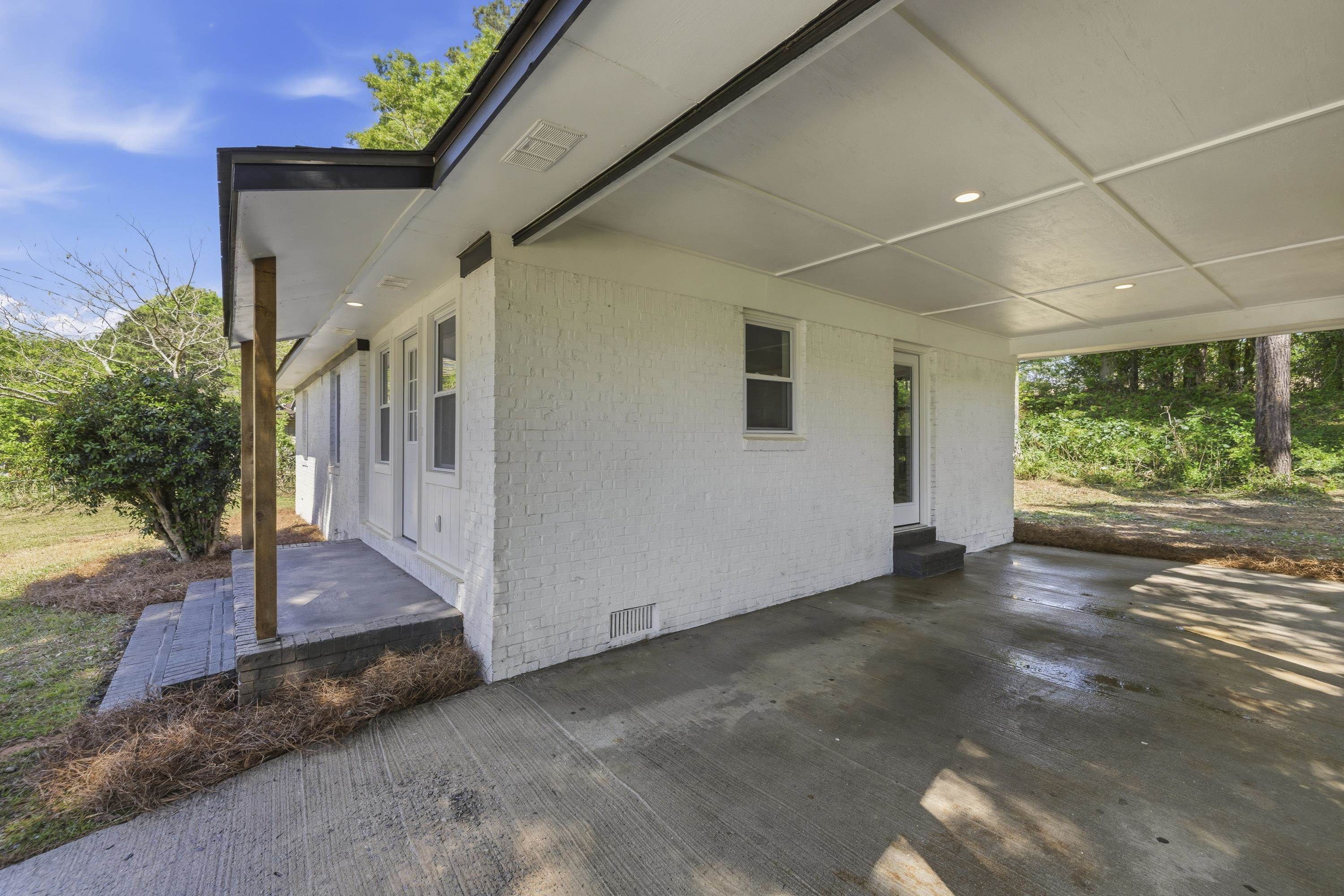 112 SUNNYDALE DR
