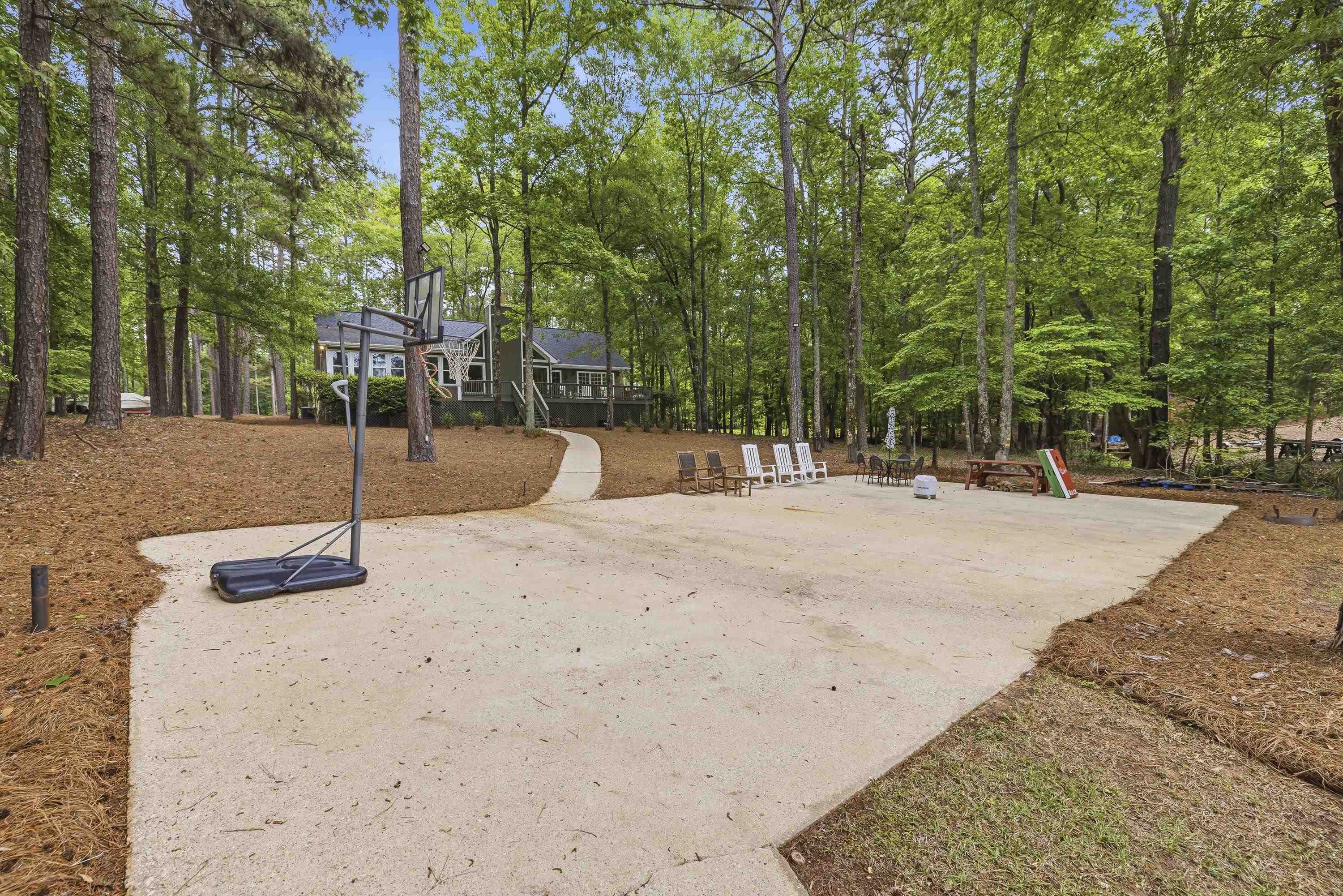 1010 HOLMES DRIVE