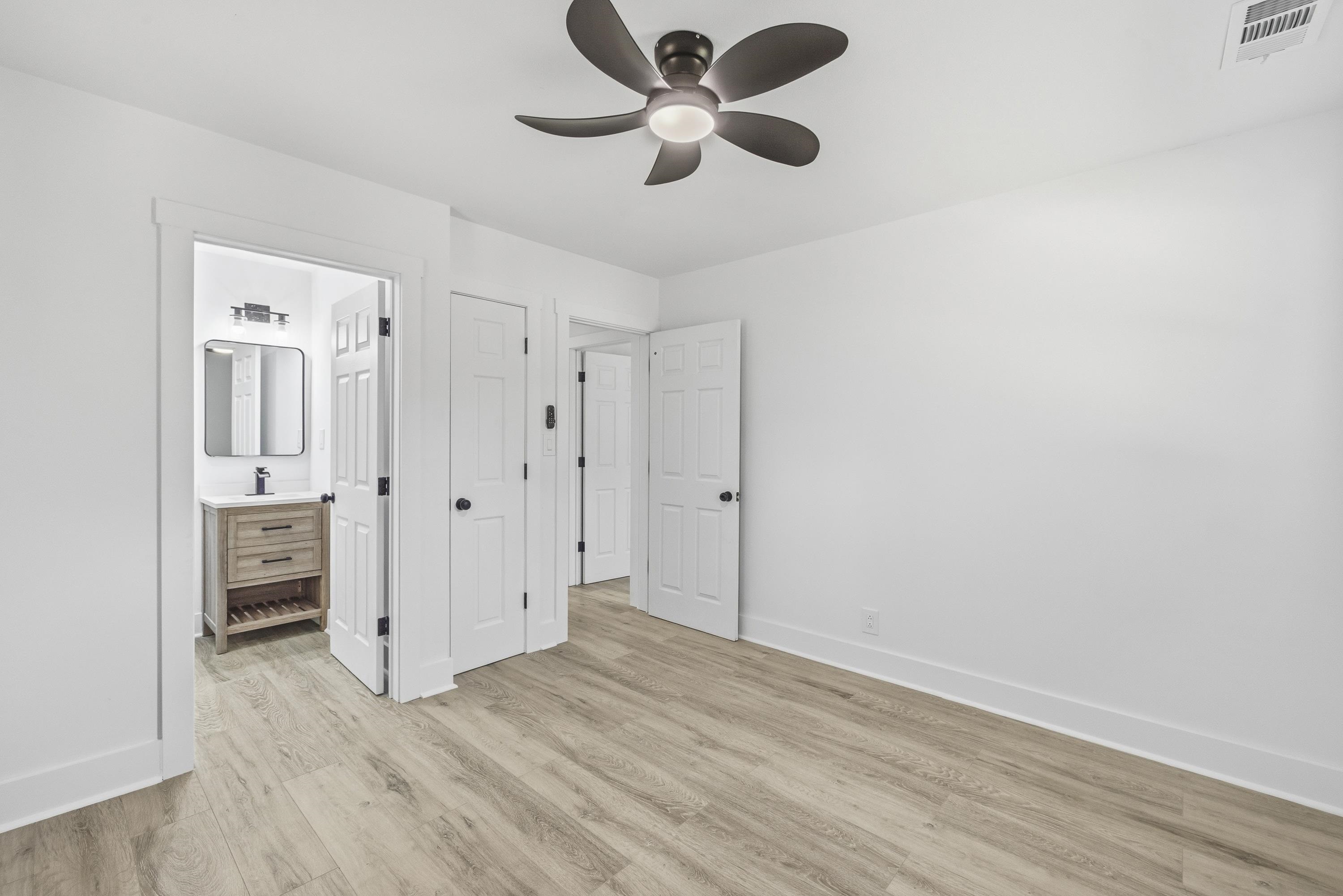 112 SUNNYDALE DR