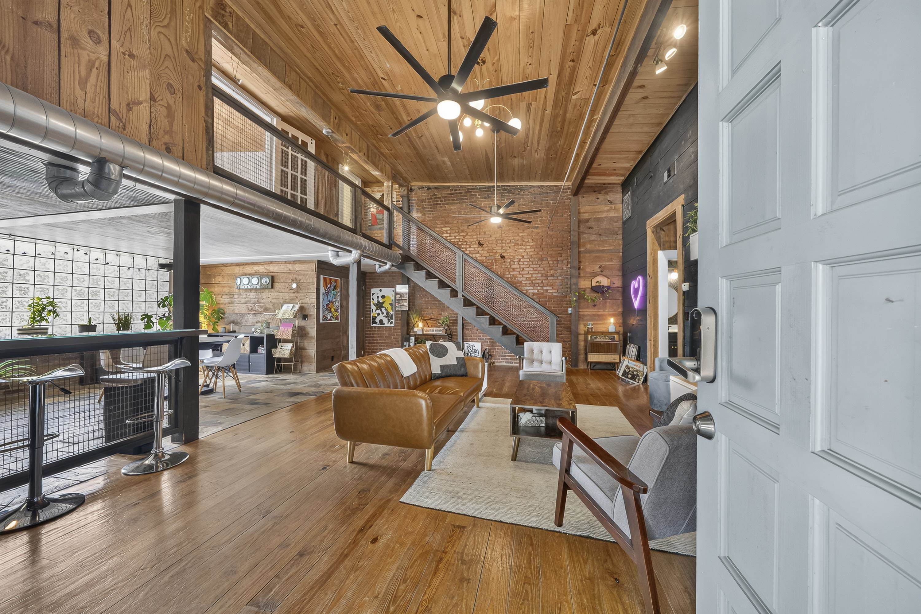 105 WEST HARRIS STREET
