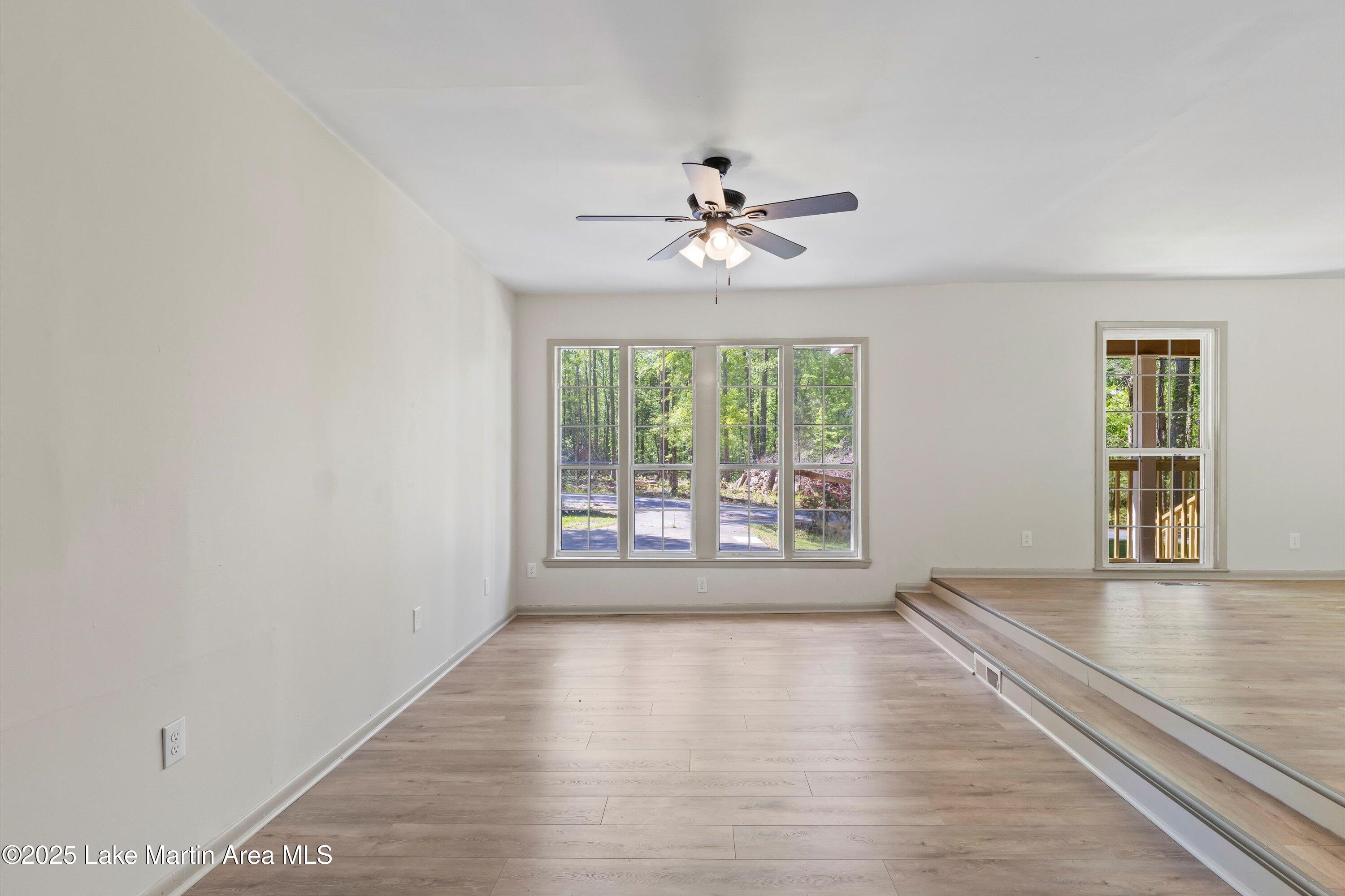 1945 Reeves Rd