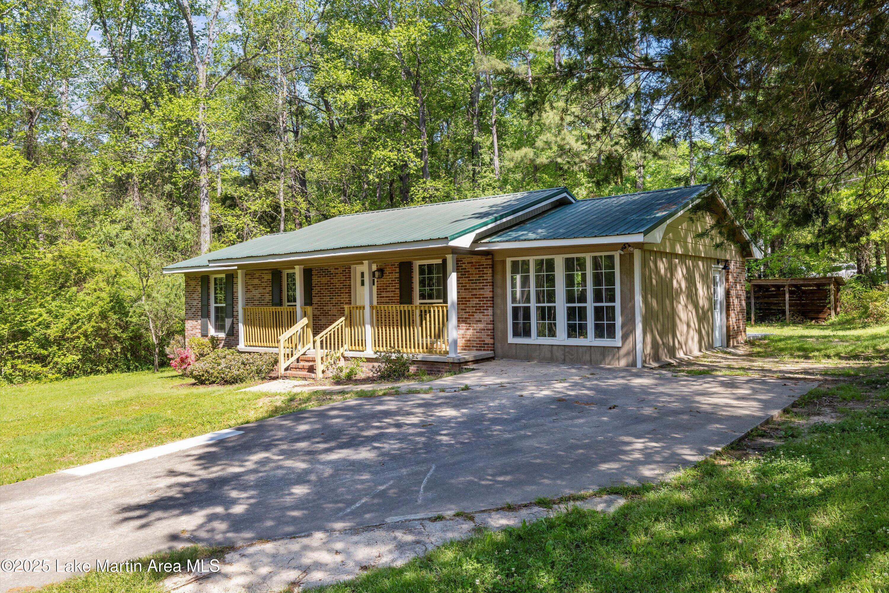 1945 Reeves Rd